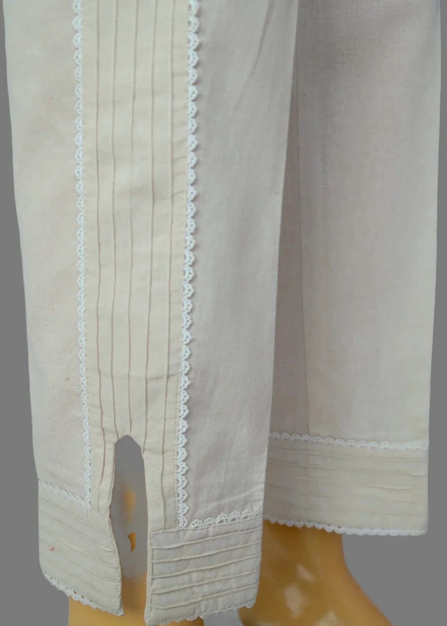 cotton linen Trousers in Off-white