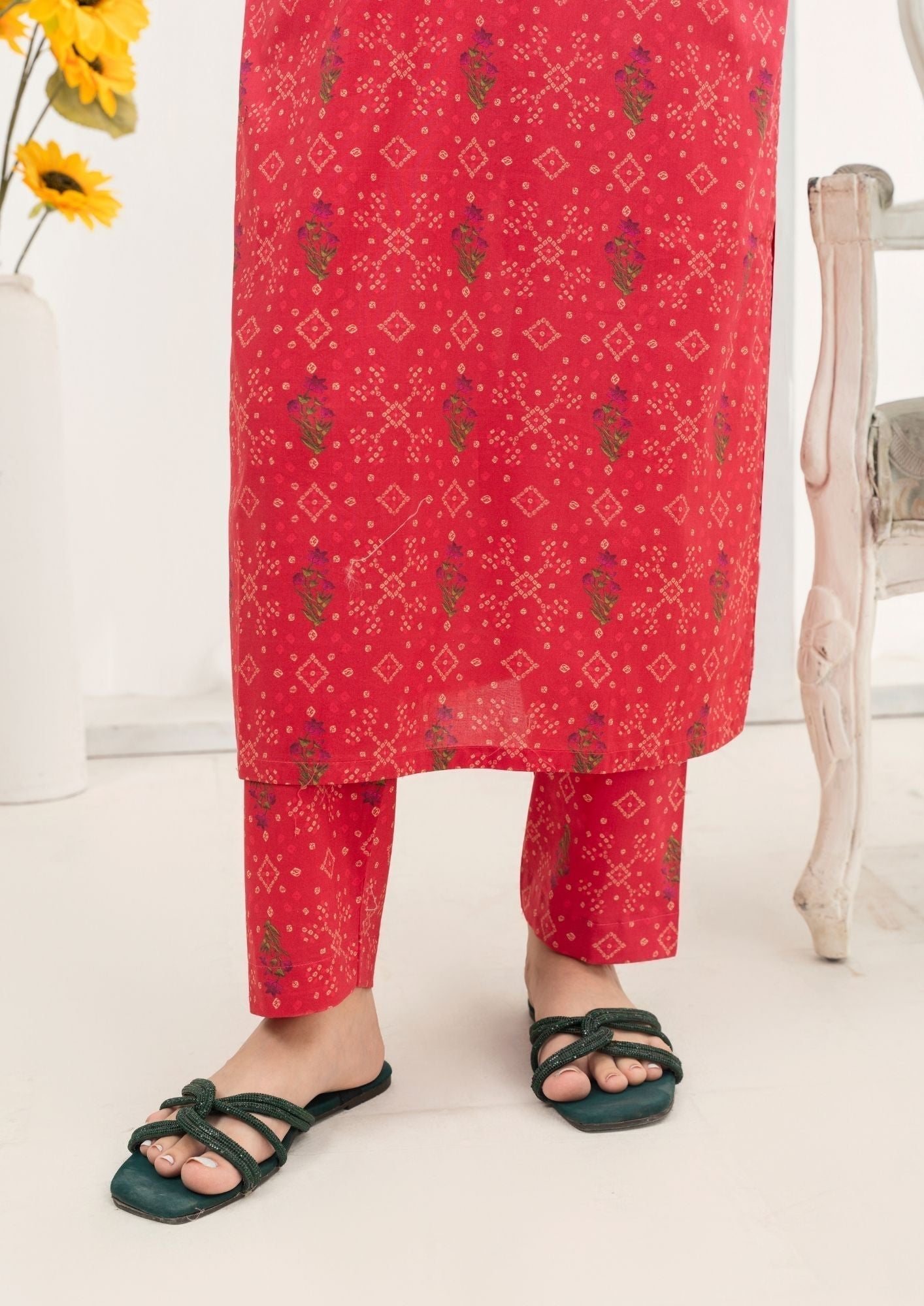 lawn cotton Kurta Set in Tomato red