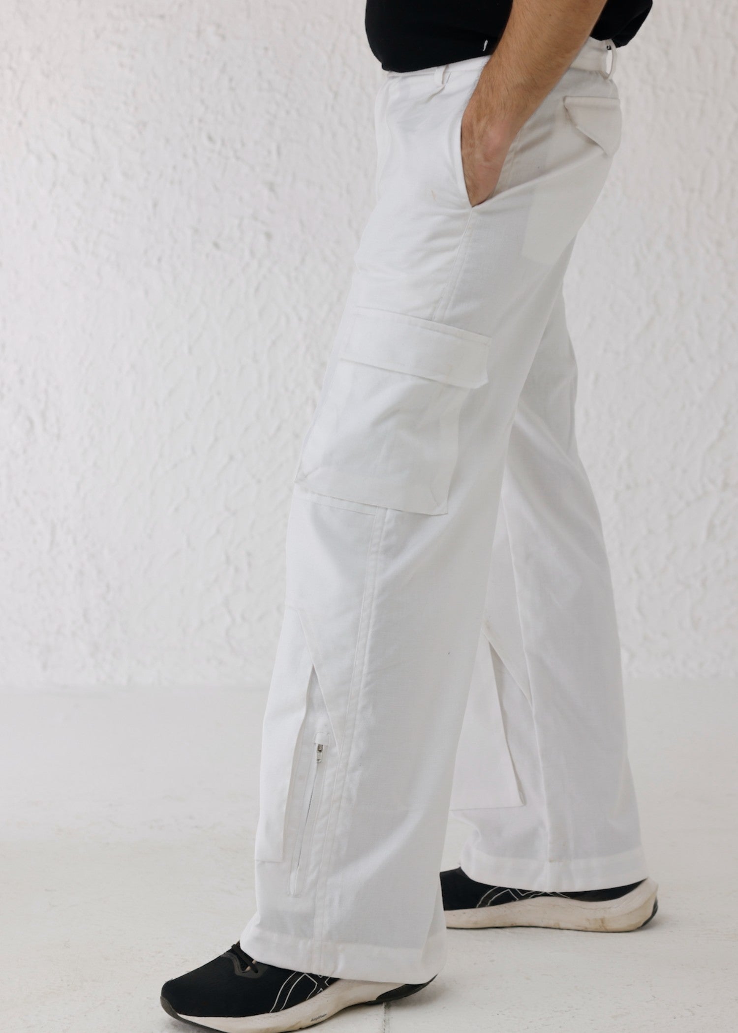 twill cotton Trousers in Off-white