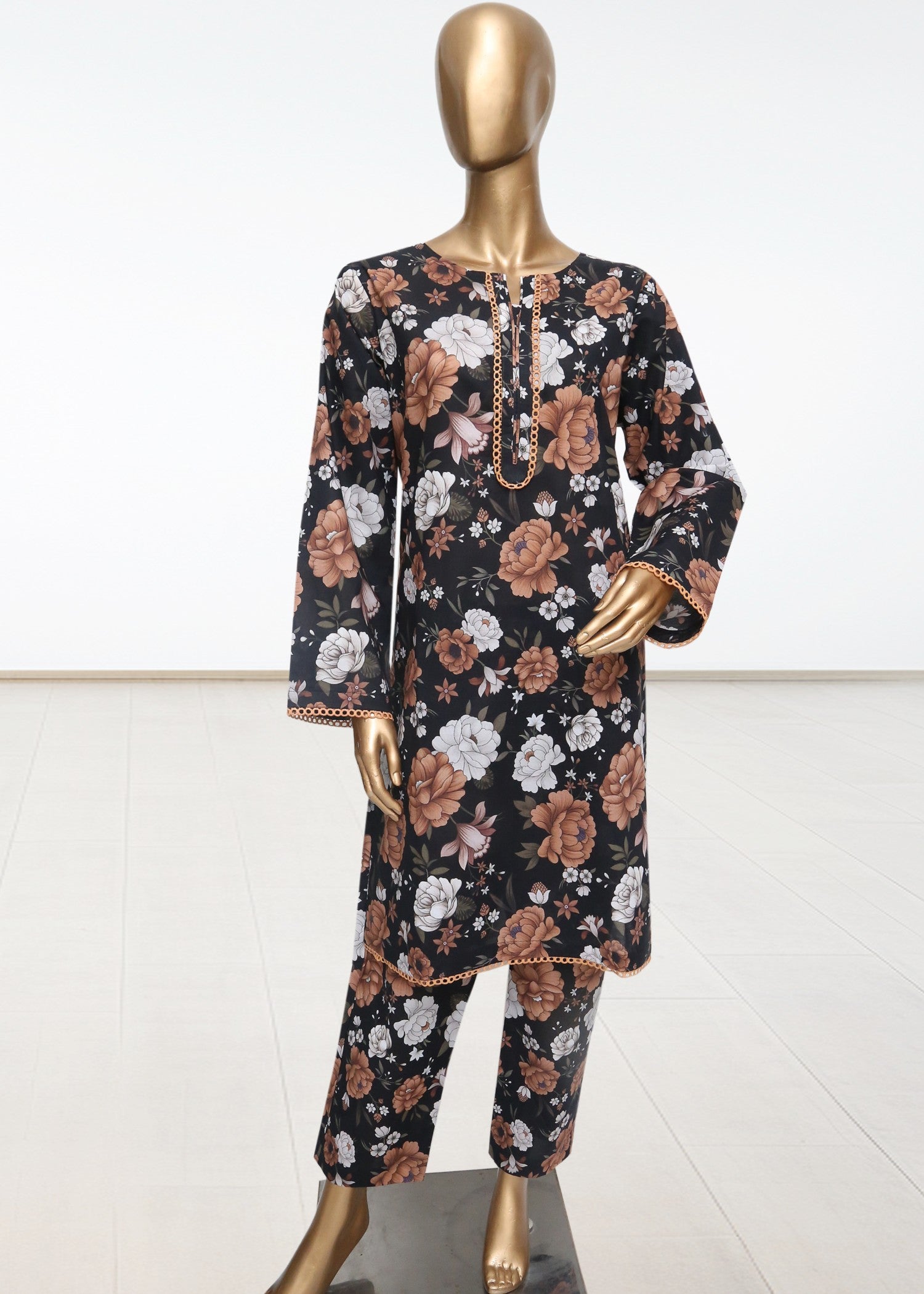 lawn Kurta Set in Black, cinnamon brown, chalk