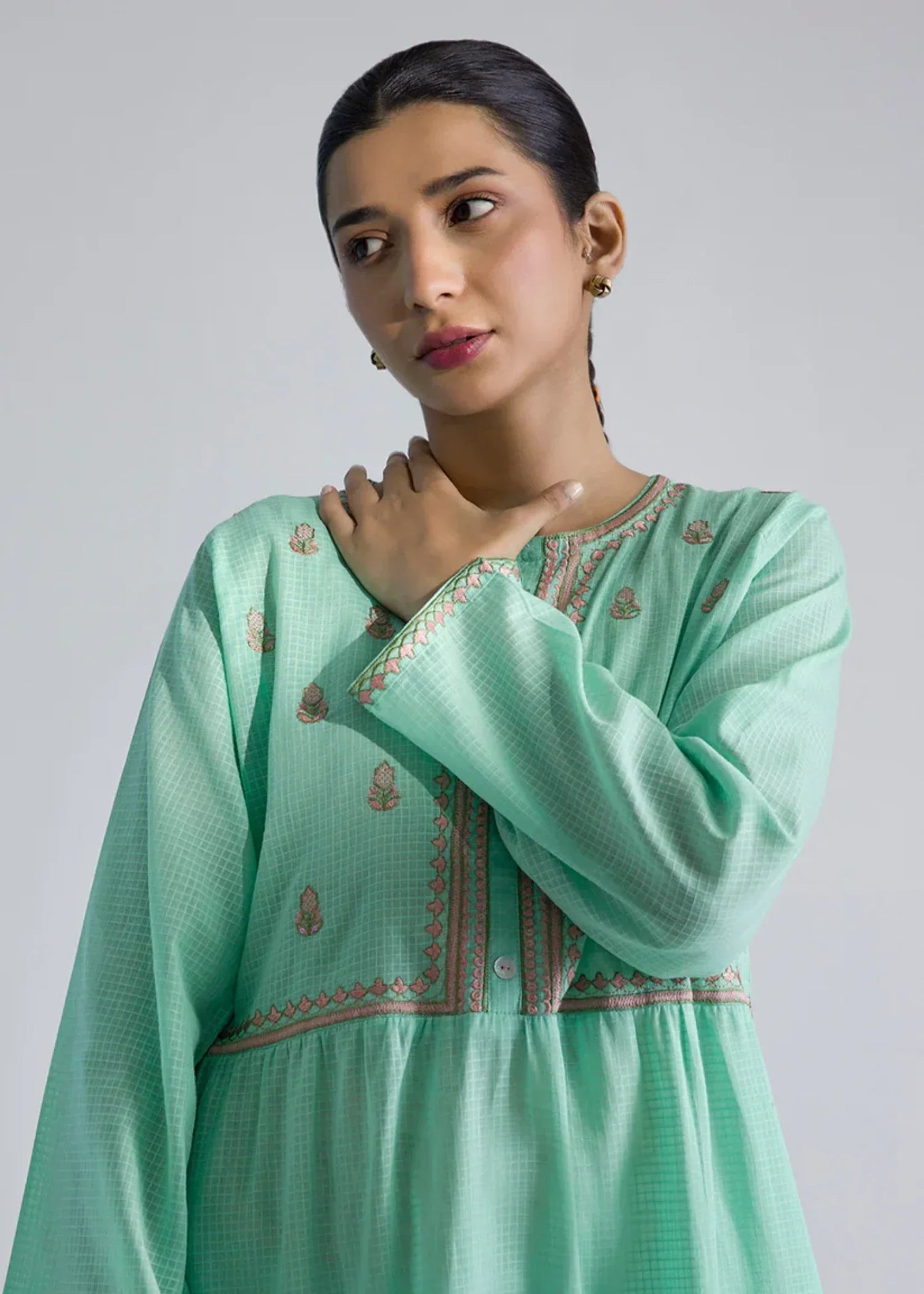 textured lawn Maxi in Pastel green