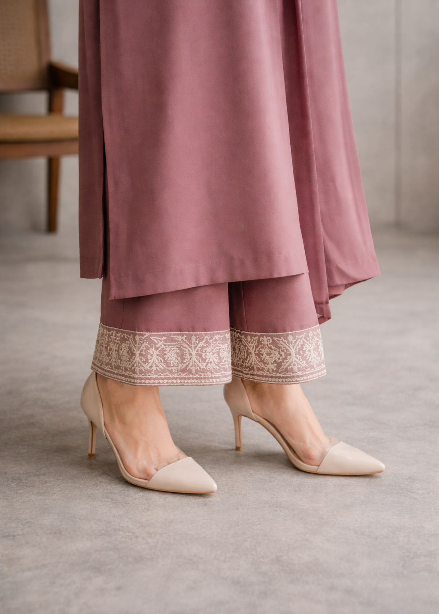 lawn cotton Kurta Set in Mauve pink
