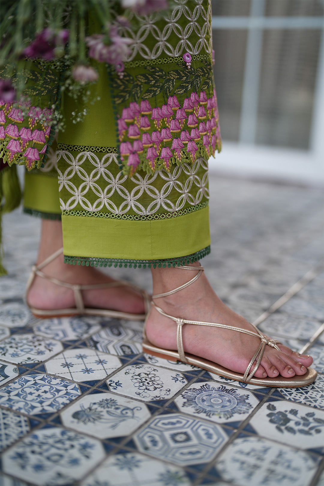 Summer Lawn – 7073-Summer