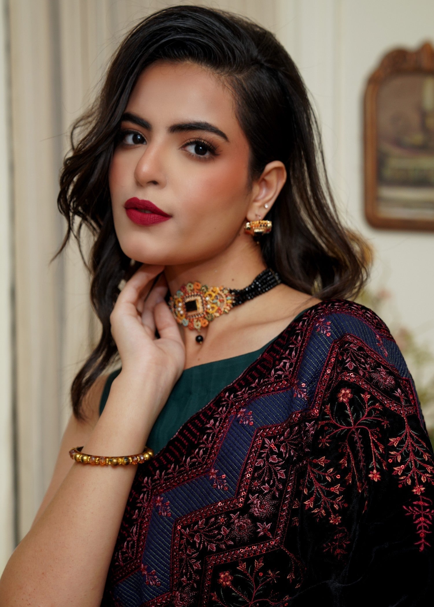 Shawl in Black Color by - Trendy Women Shawl QAI2523