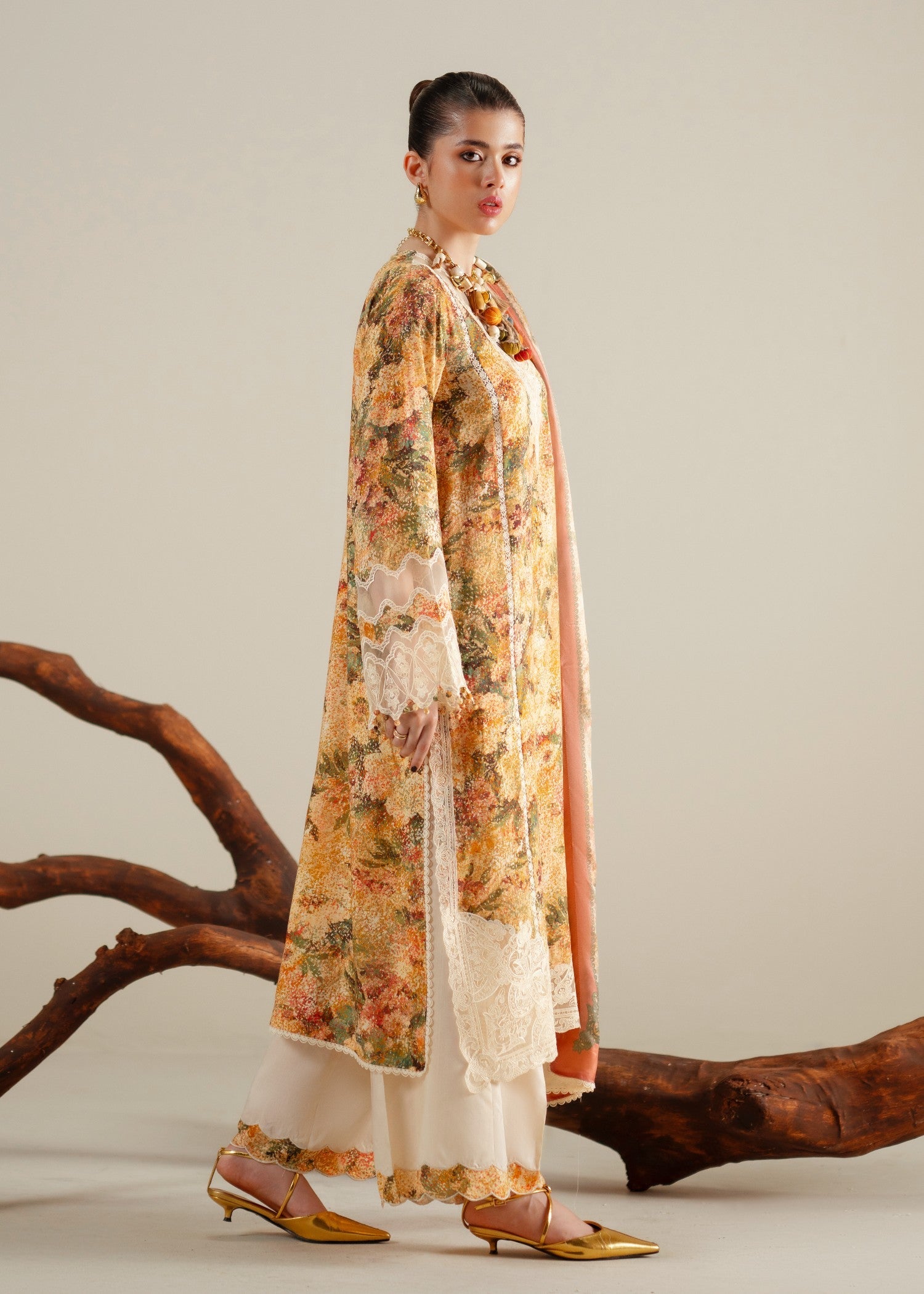 viscose Unstitched in Off-white, yellow