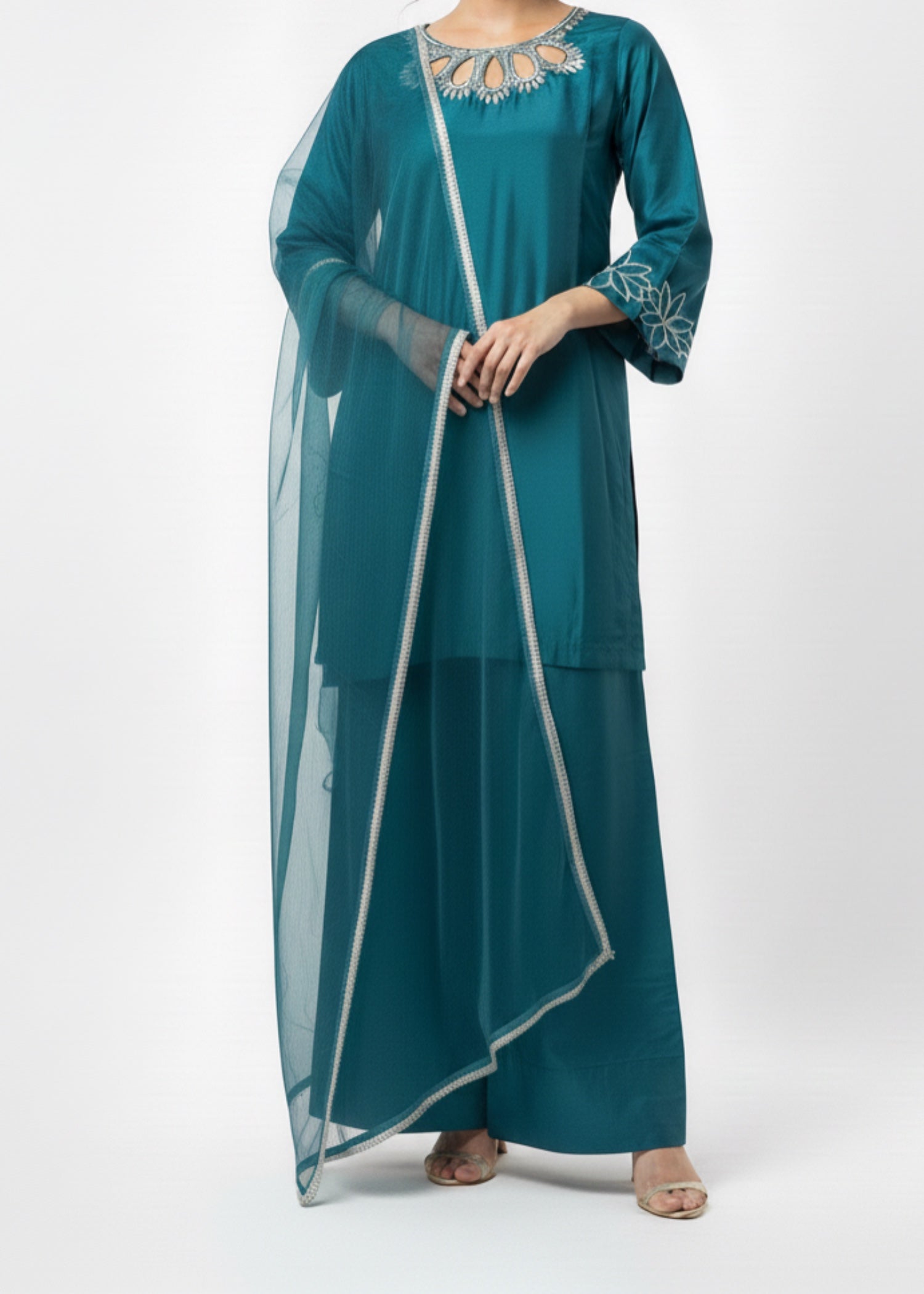 pk grip silk Kurta Set in Teal