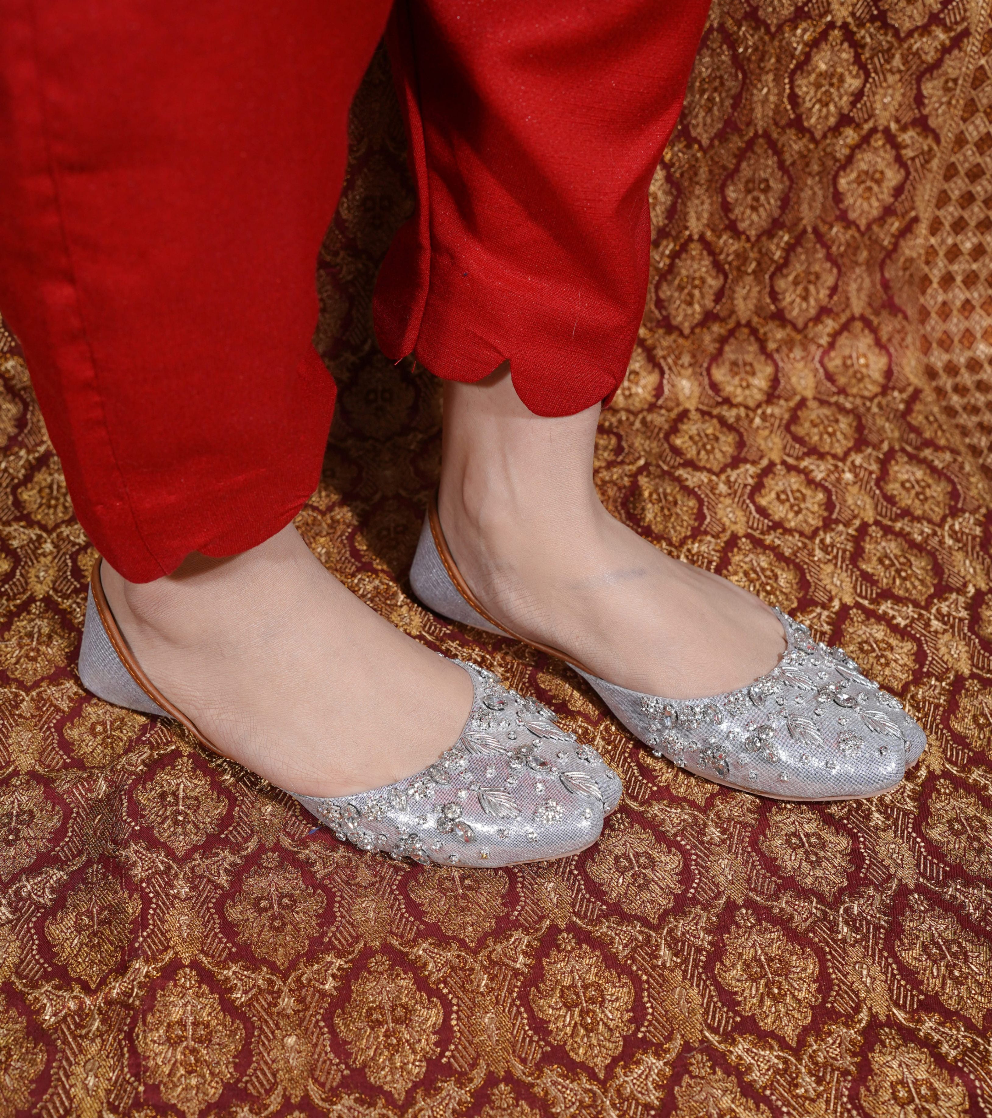 Khussa in Silver by - High Quality Women Khussa ILO9087