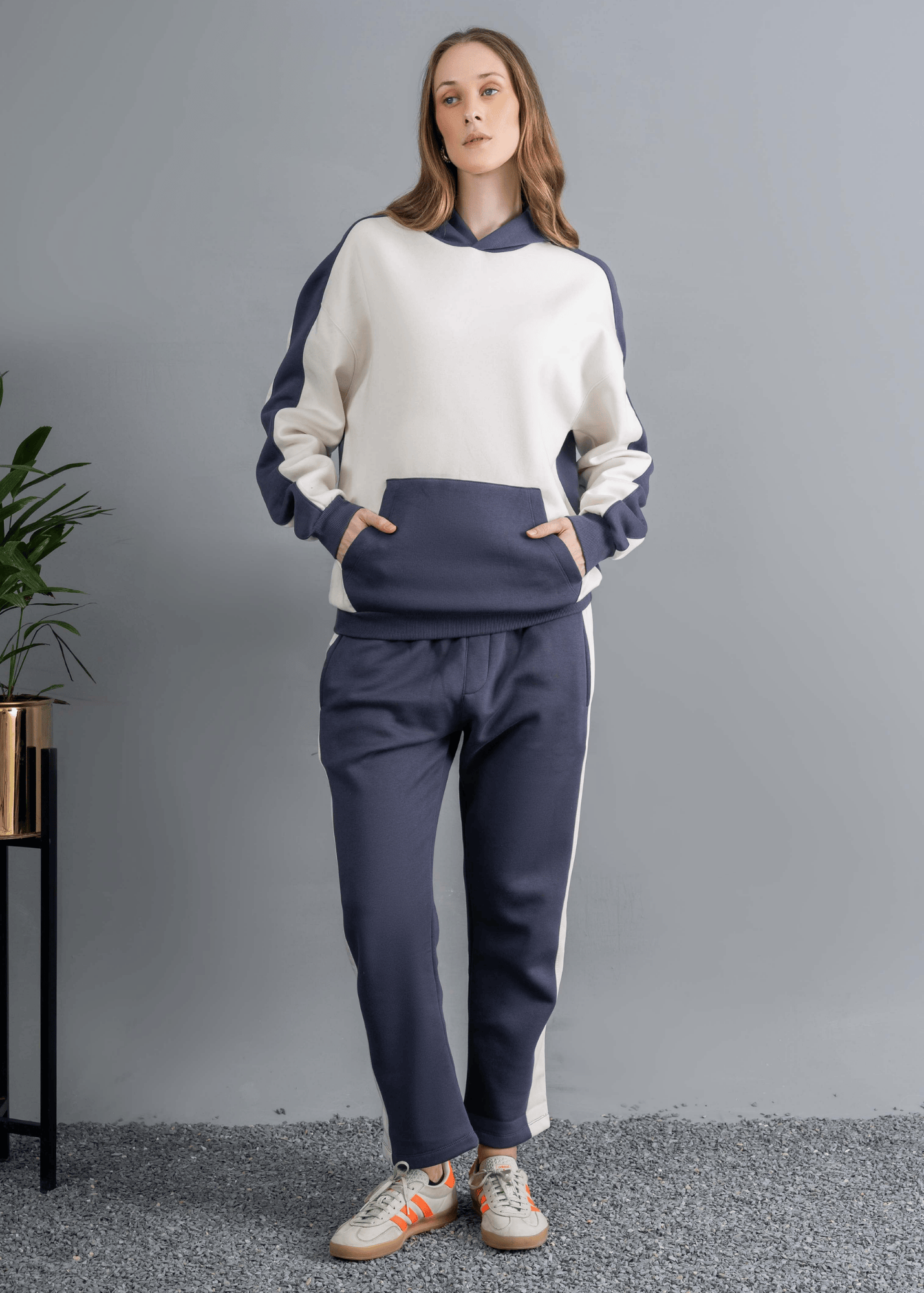 fleece Tracksuit in Off-white, slate grey
