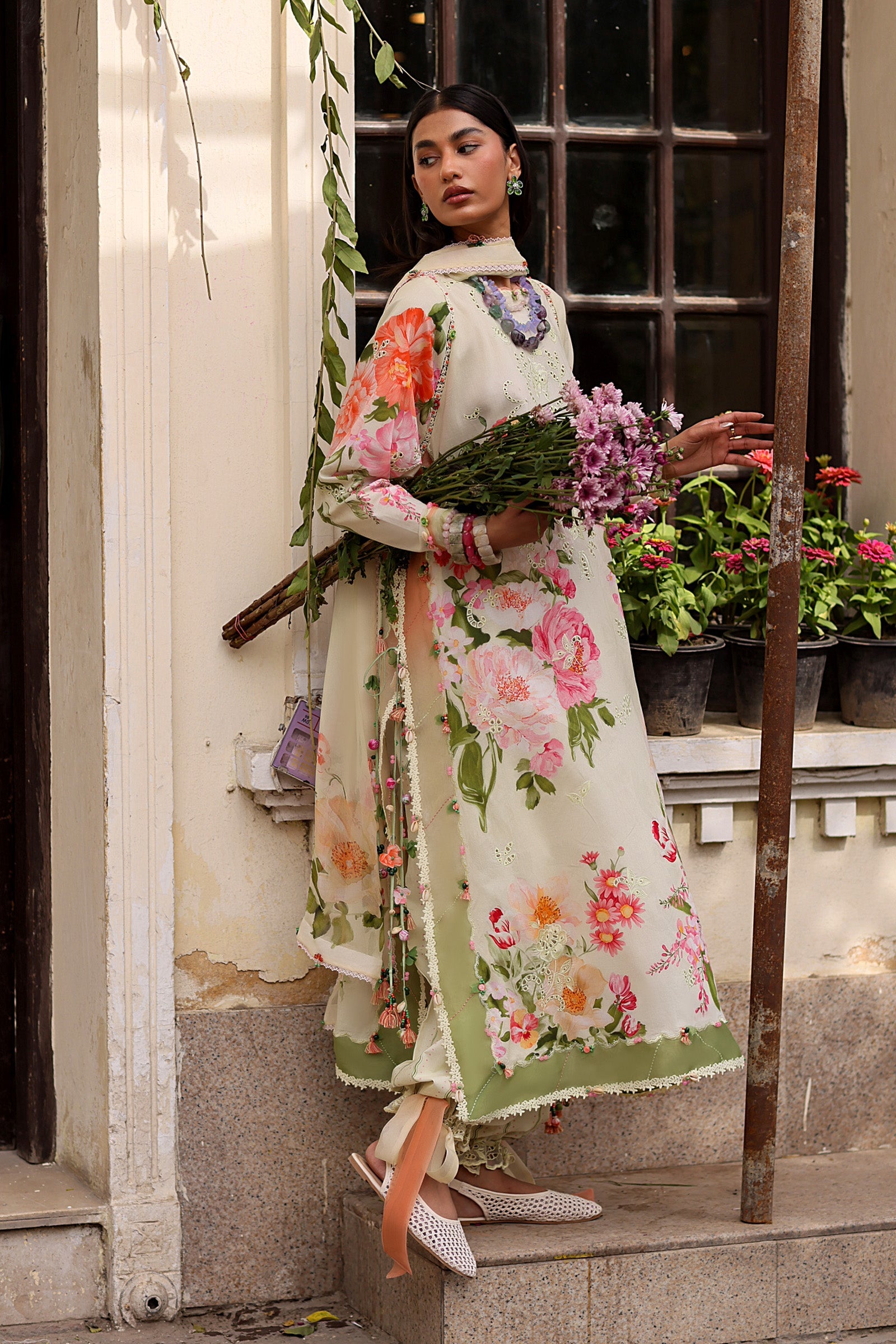 Festive Luxury Lawn – Dahlia (Z-06)