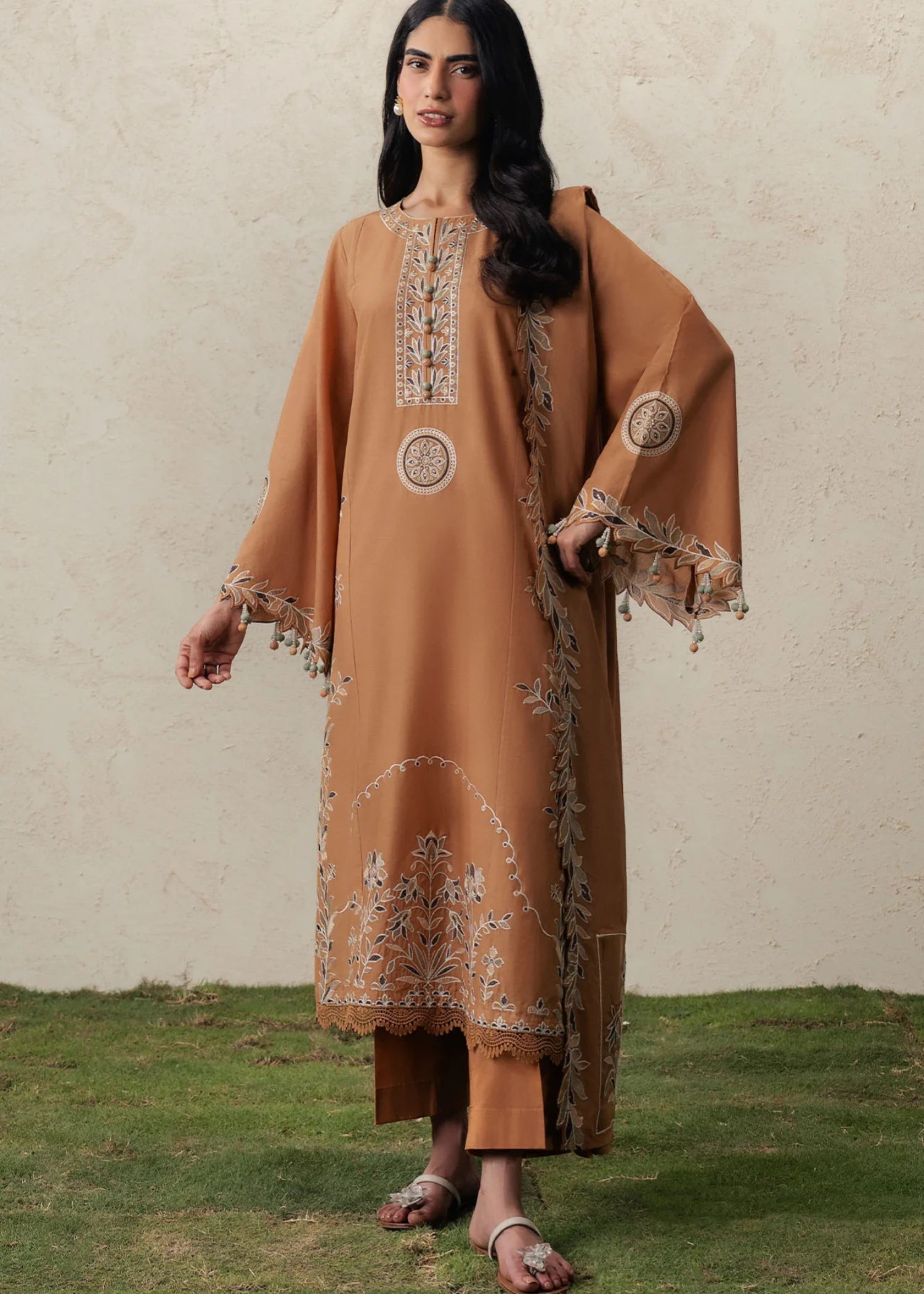 cambric Unstitched in Sand brown
