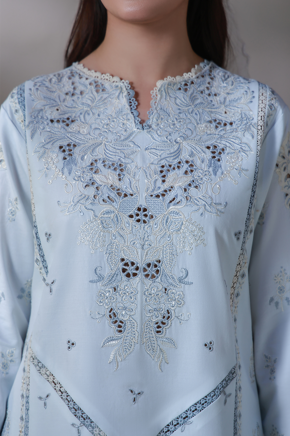 Saagar Festive Luxury Lawn – SAHIL (AL-03)
