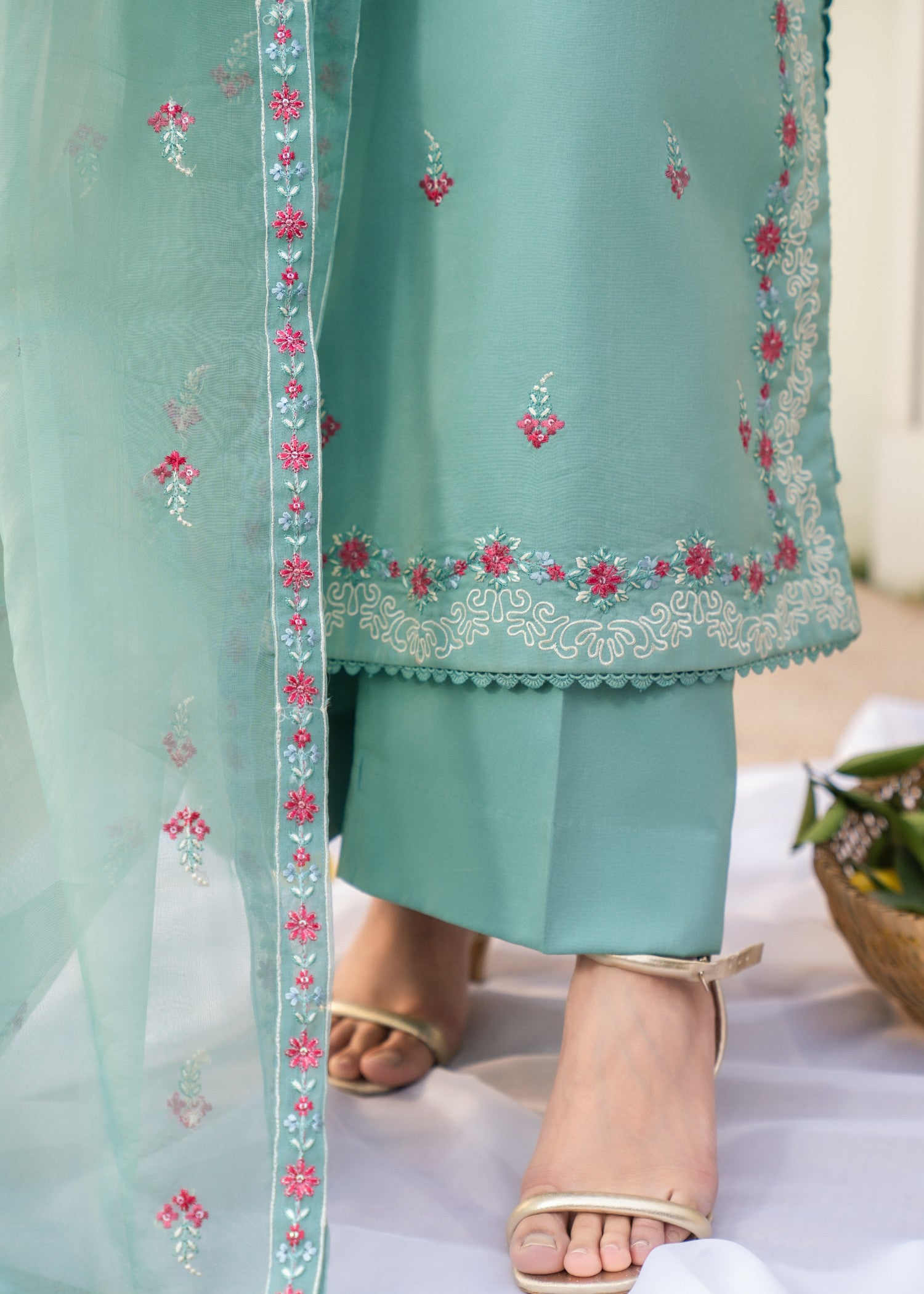 lawn Kurta Set in Powder blue, light pink