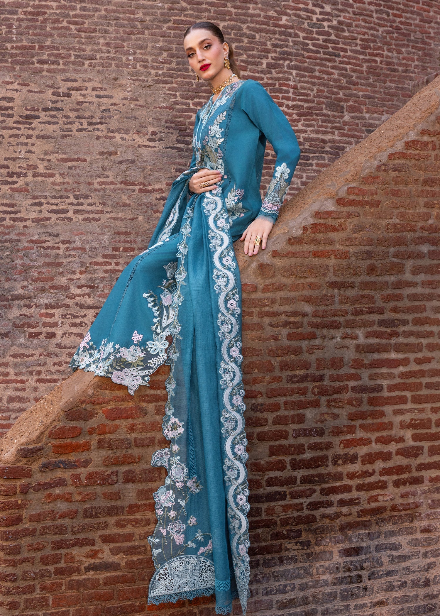 Breeze Festive Luxury Lawn – VERA-9-A