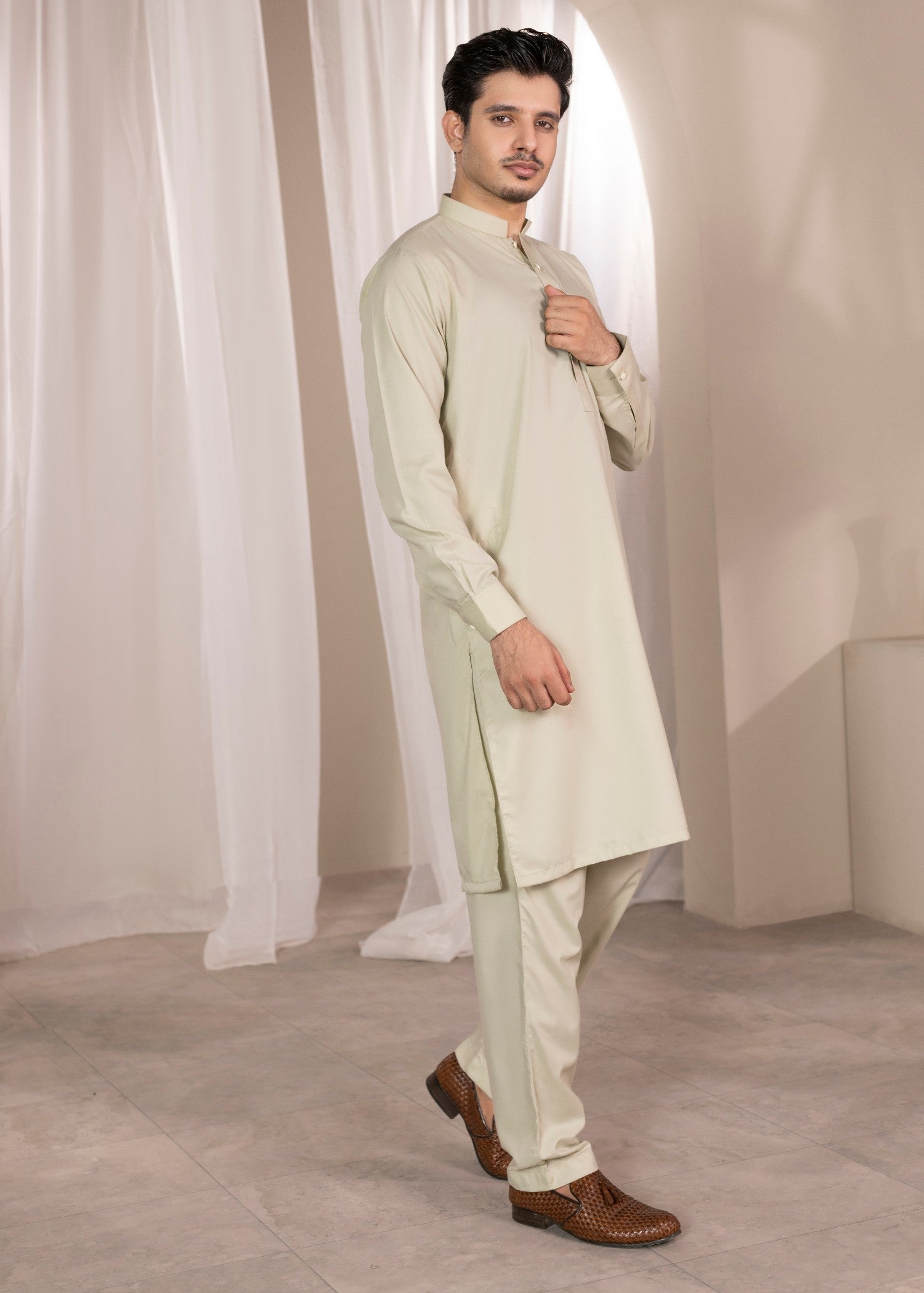 wash & wear Kurta Set in Alabaster