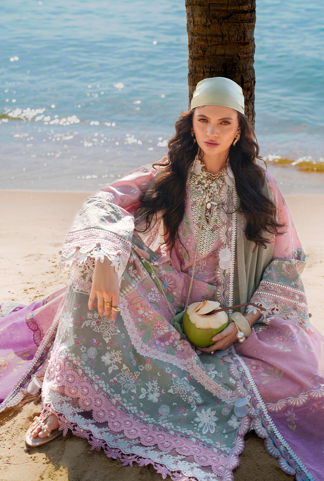 AJR Evara Luxury Lawn – Niva