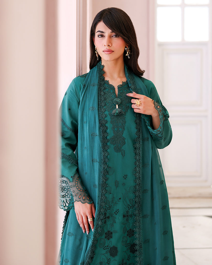 Summer Chikankari Lawn Edit – Whispered Veil