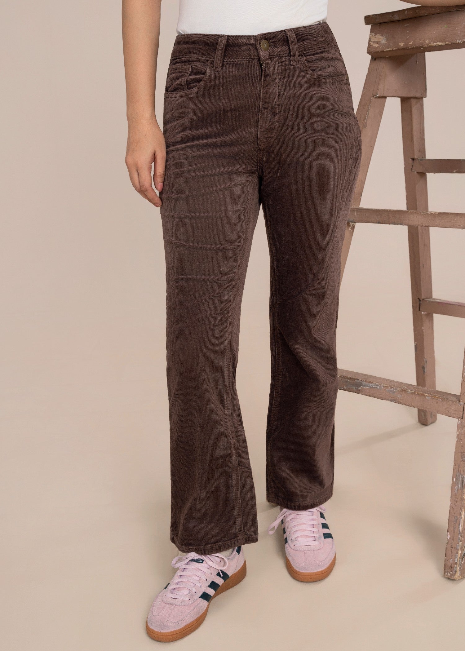 corduroy Pants in Brown