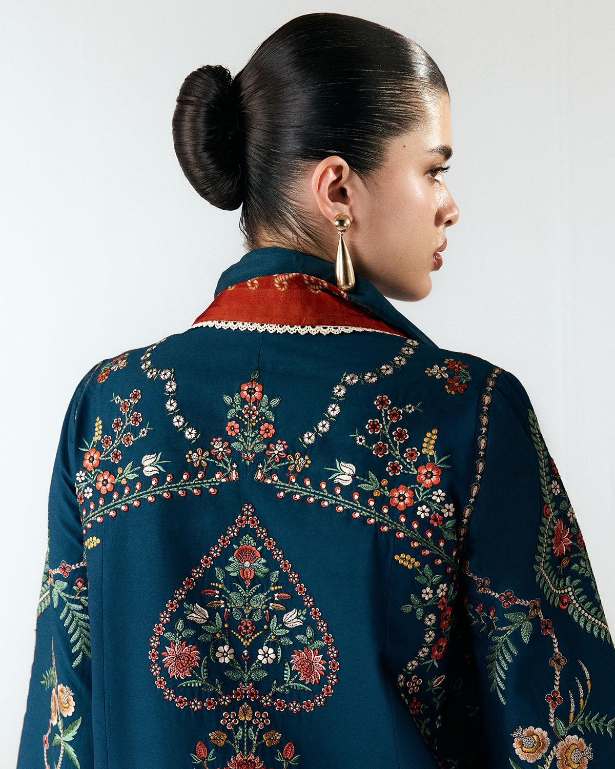 Jugnu Luxury Lawn Edit – Agna
