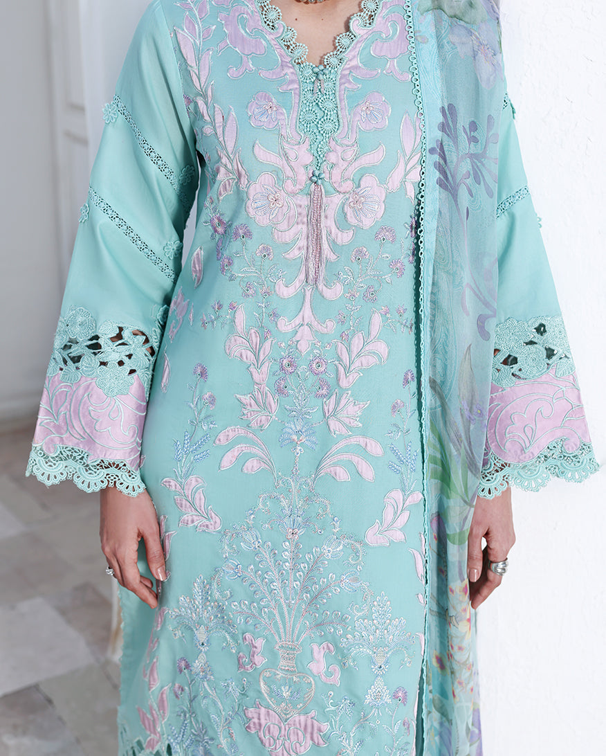 Floral Reveire Lawn – Dewy Mist