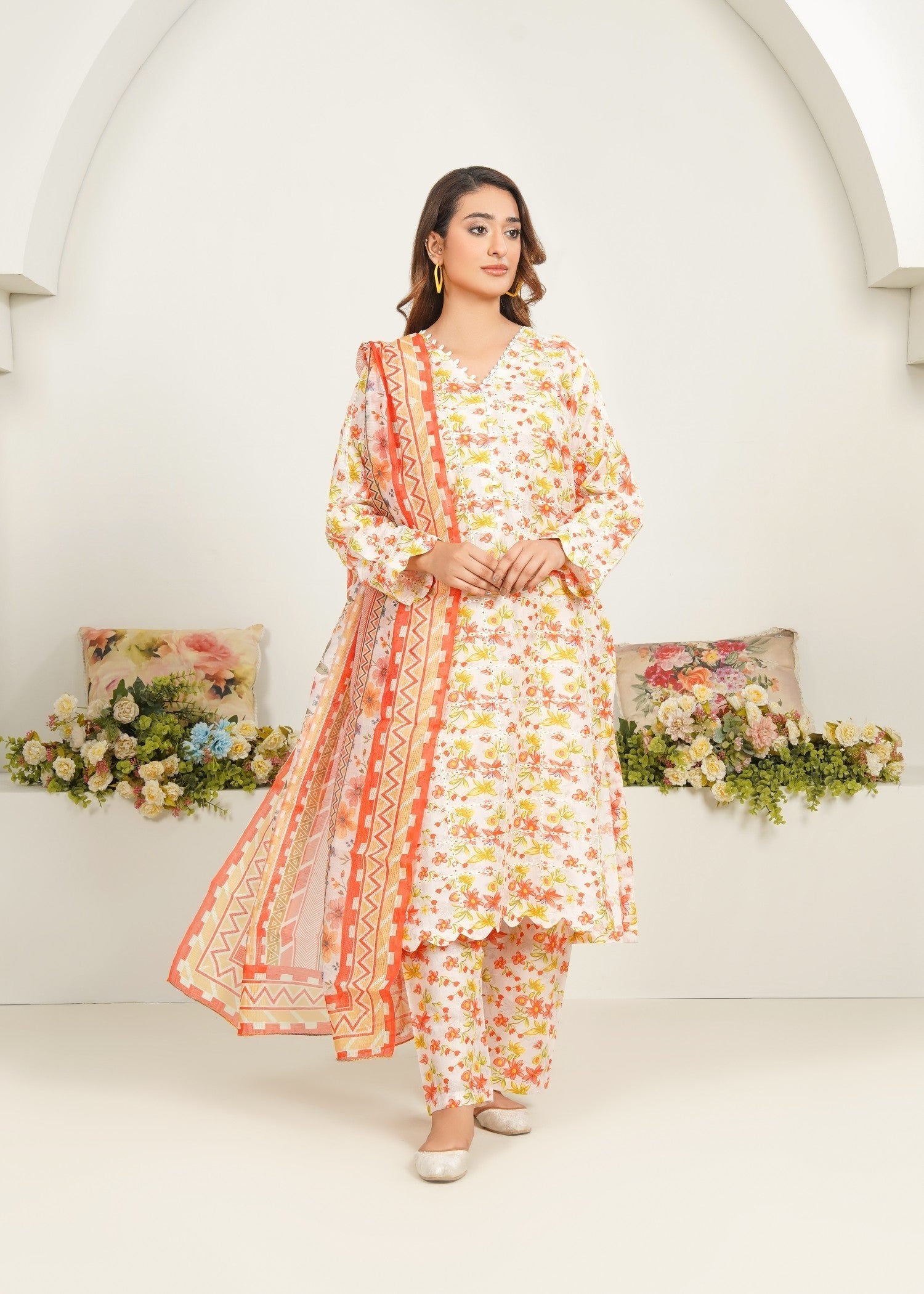 lawn cotton Kurta Set in Cream