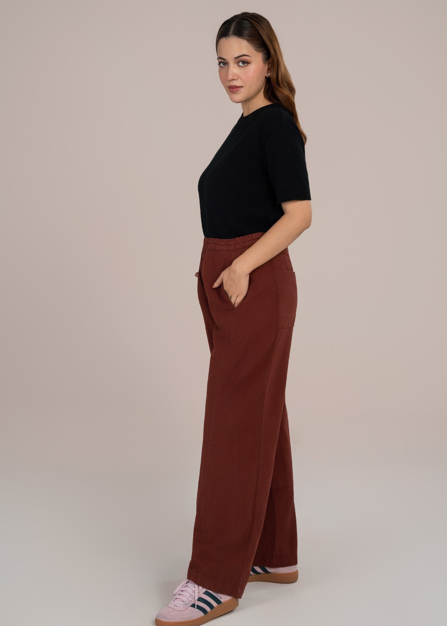 linen Trousers in Maroon