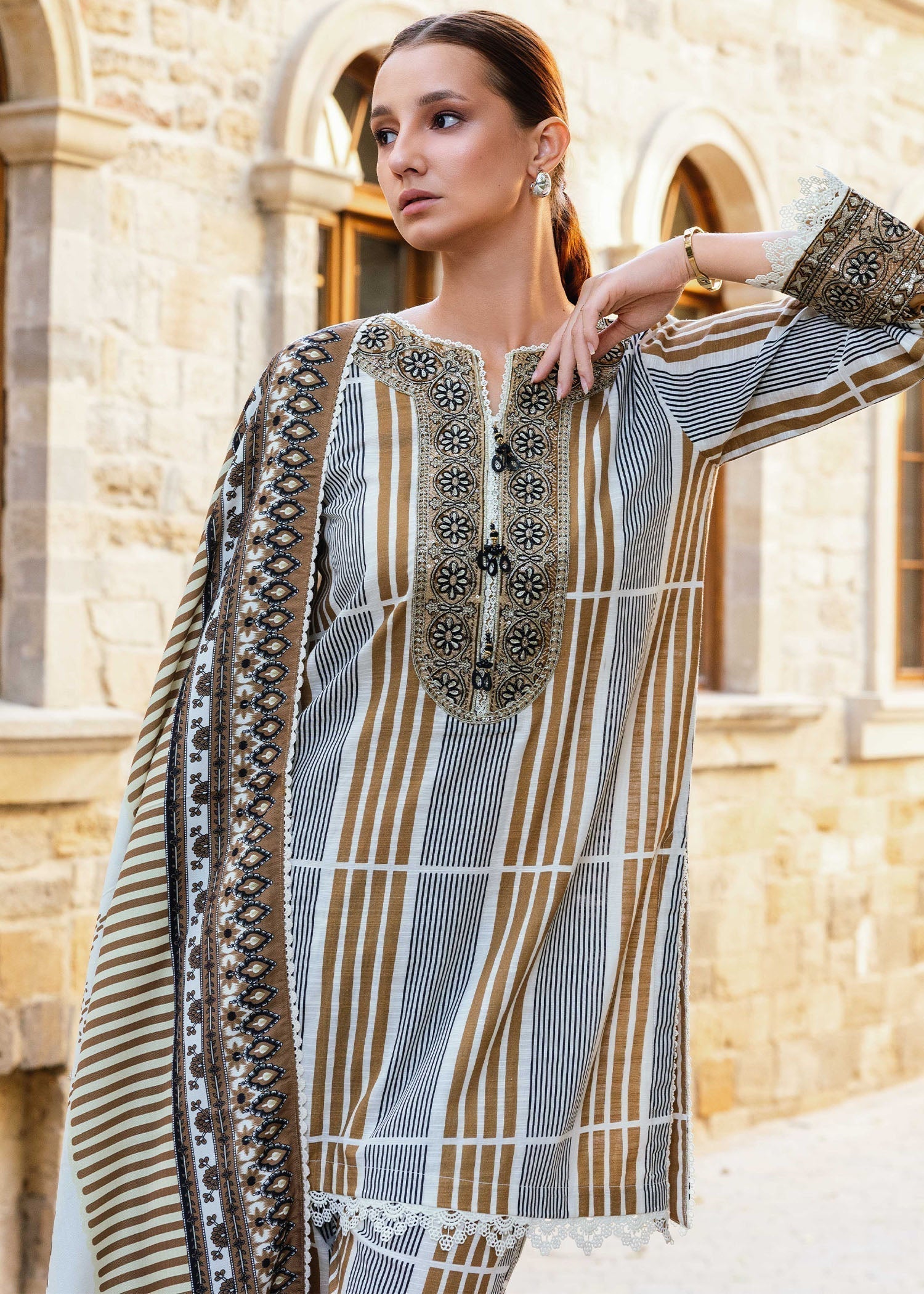 khaddar Kurta Set in Multi