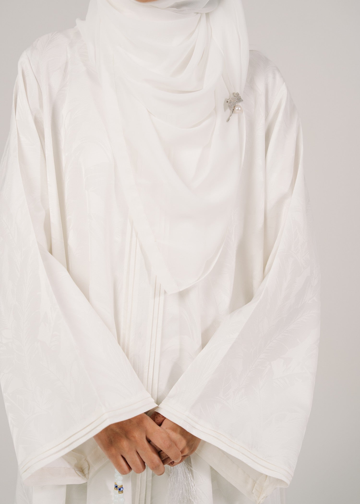 jacquard silk Abaya in Snow