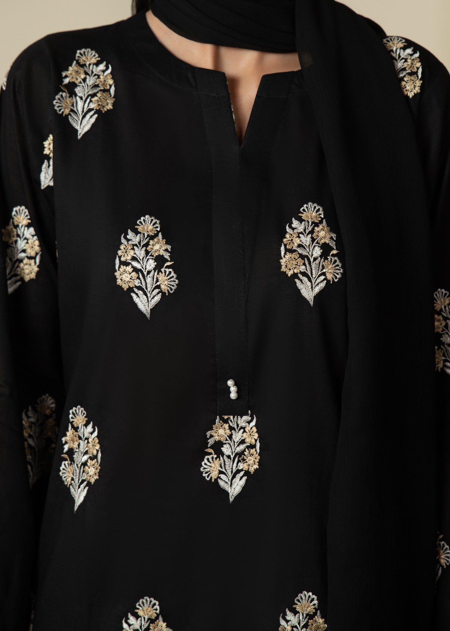 cotton Kurta Set in Black, white
