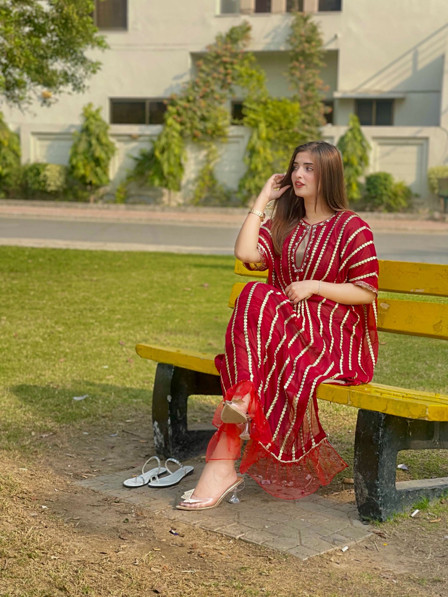 masuri Kaftan in Maroon