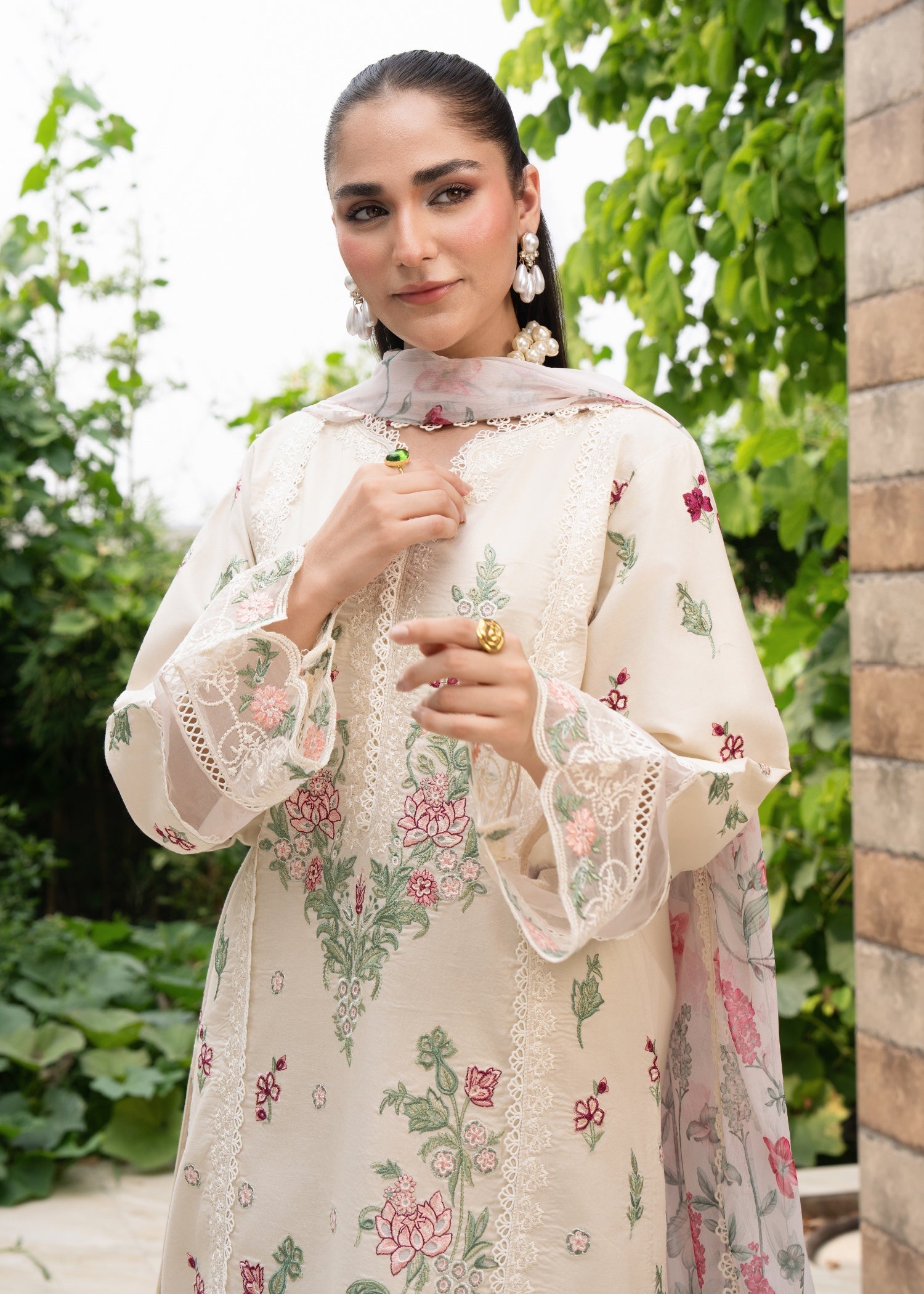 lawn Kurta Set in Antique white