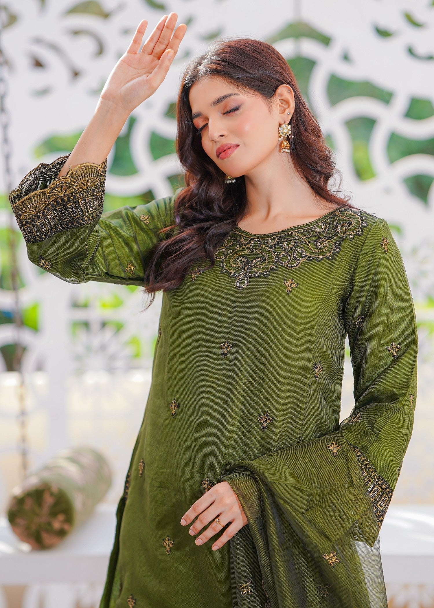 khaddi net Kurta Set in Olive green