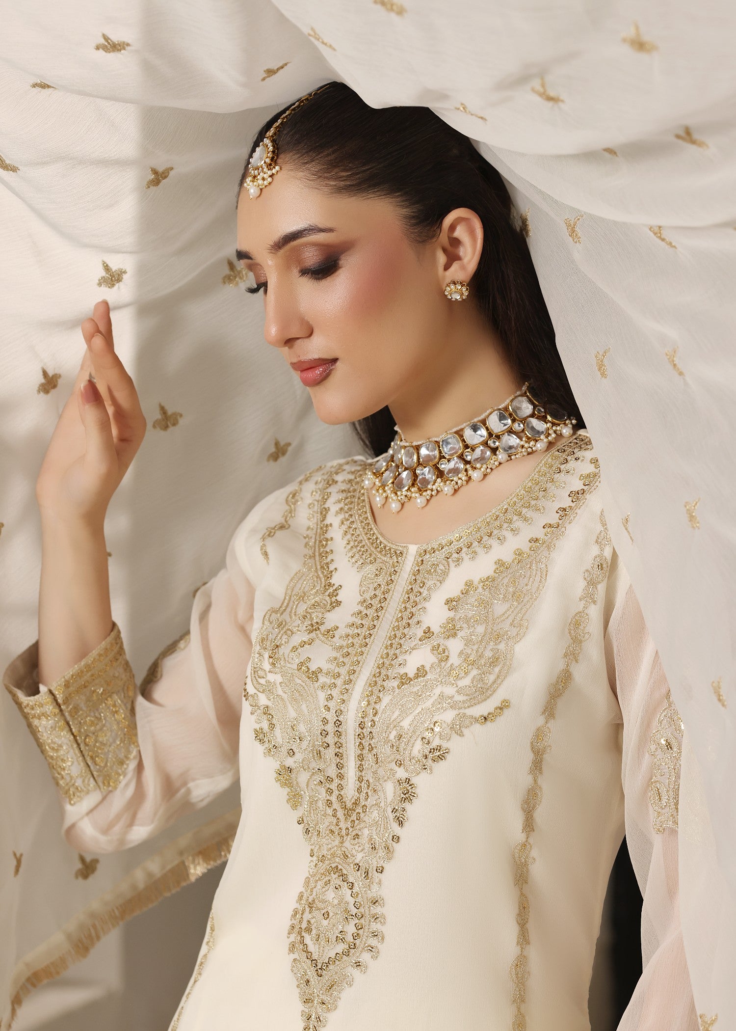 pk chiffon Kurta Set in Off-white