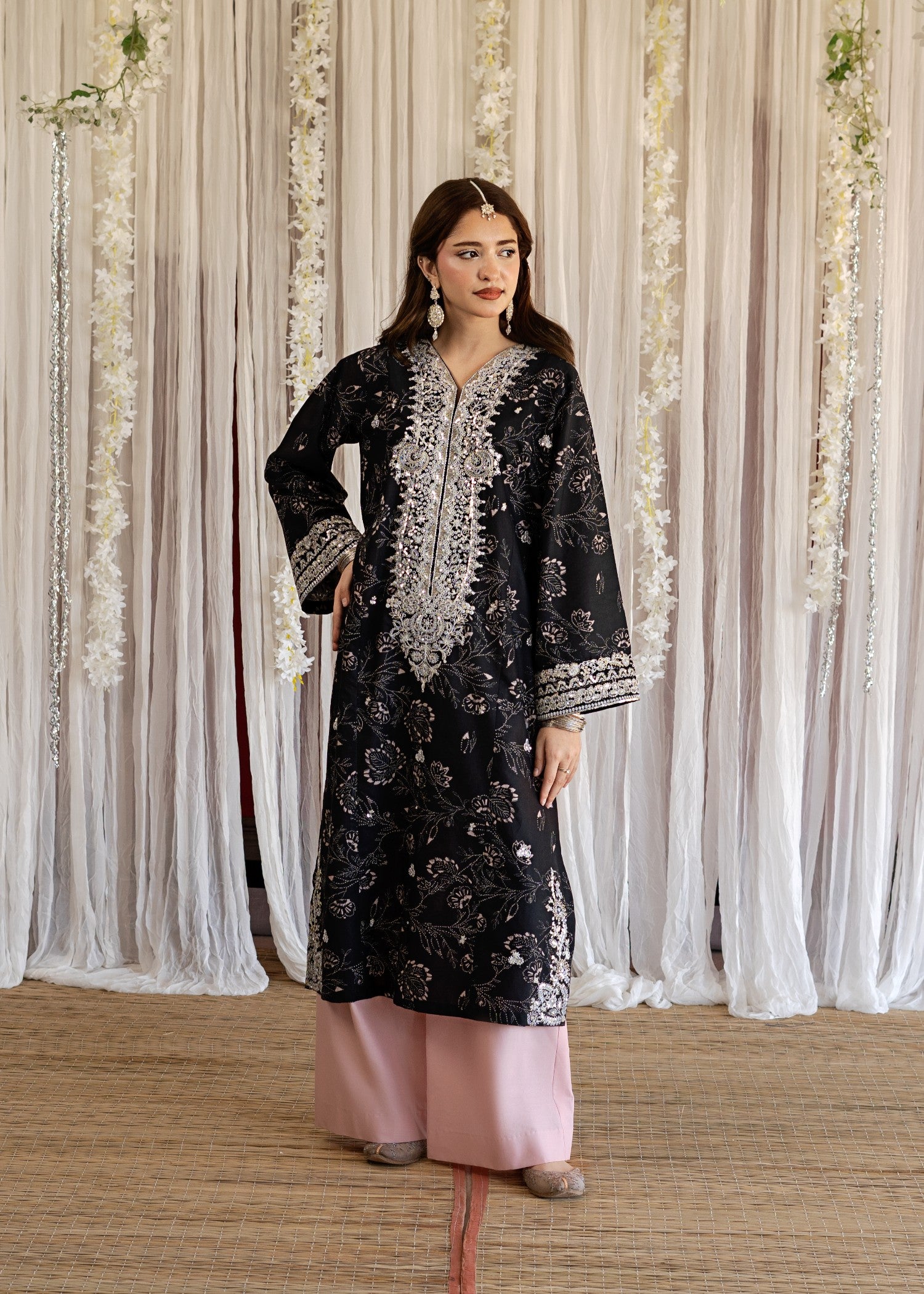 lawn Kurta Set in Black, pink