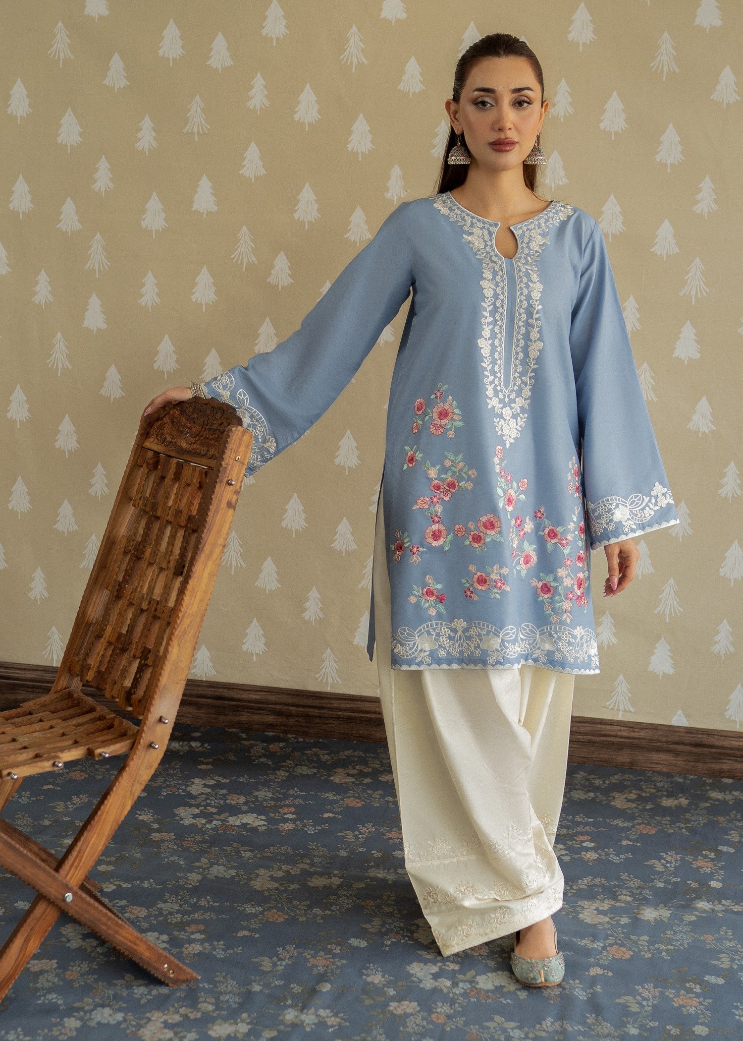 lawn Kurta Set in Off-white, sky