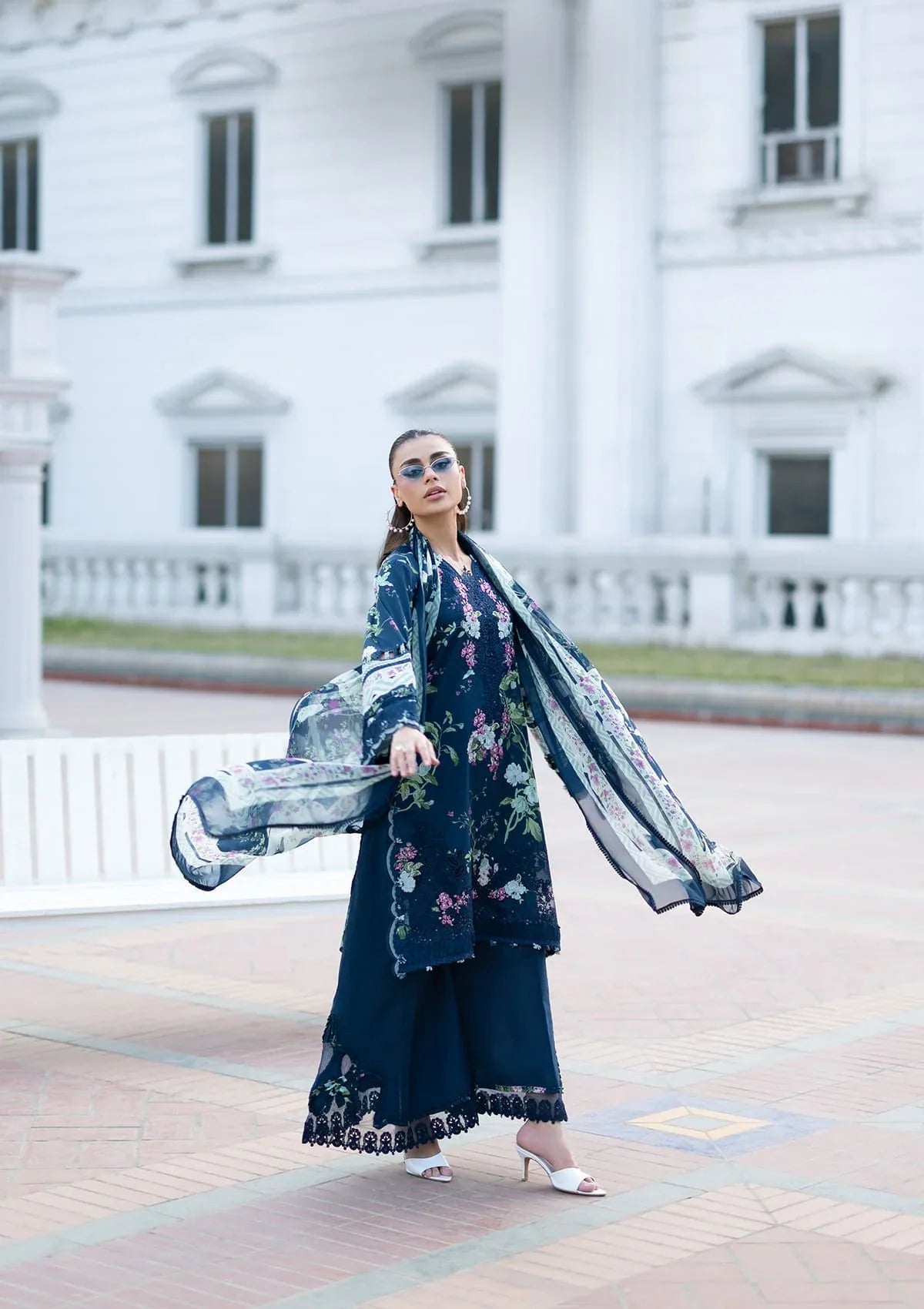 Signature Lawn Edit – 3a Mariel