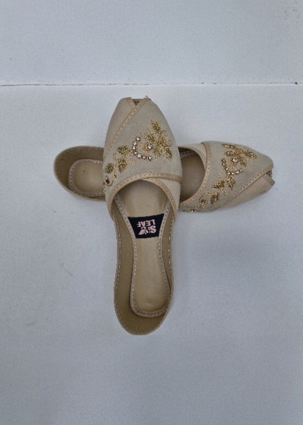 Khussa in Cream by - High Quality Women Khussa LUQ6012