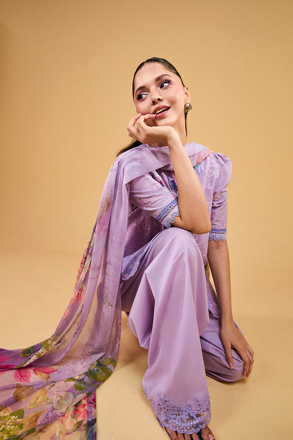 Vital Luxury Lawn Vol-2 – D-1B