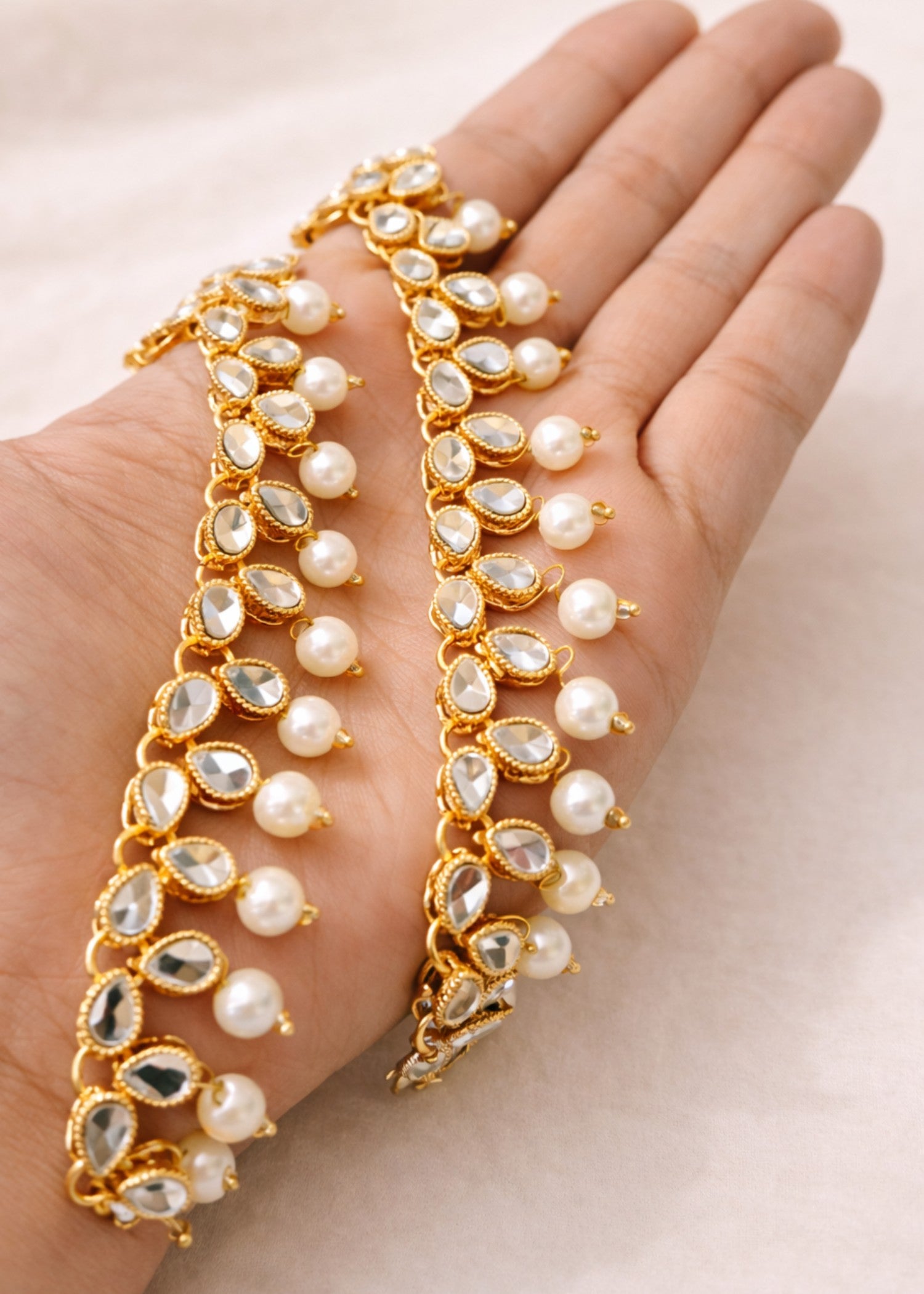 Anklet in White Color by - Trendy Women Anklet CXP2587