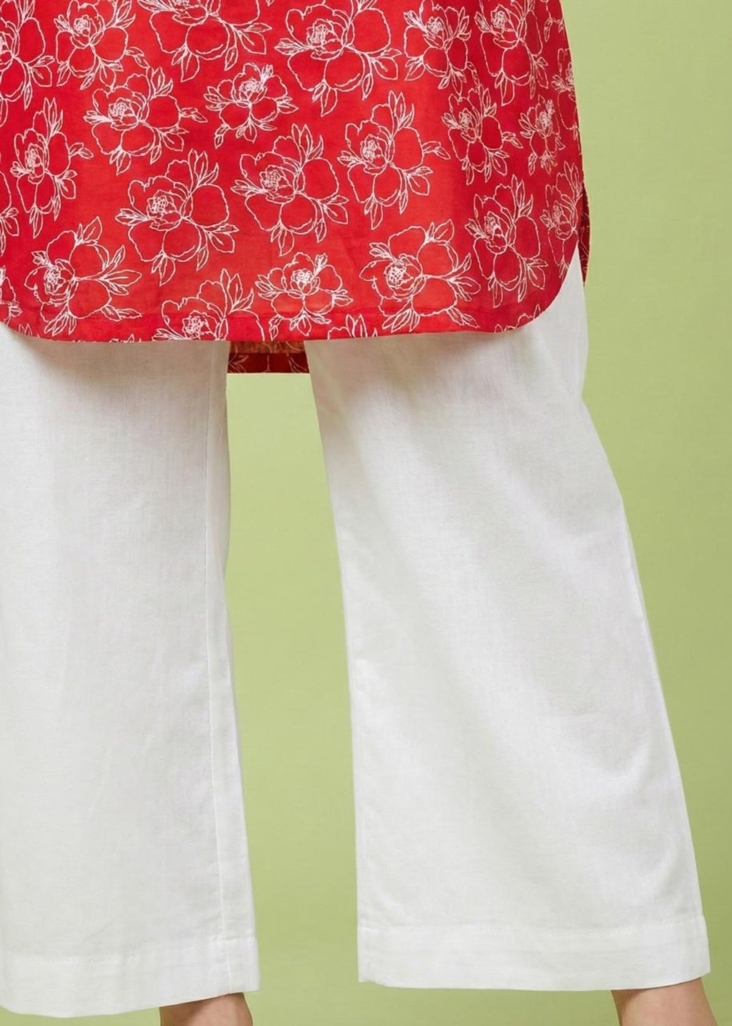 linen Kurta Set in White, red