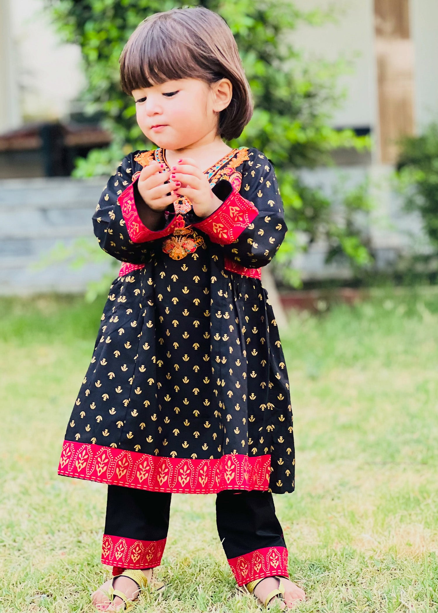 lawn Short Frock in Black