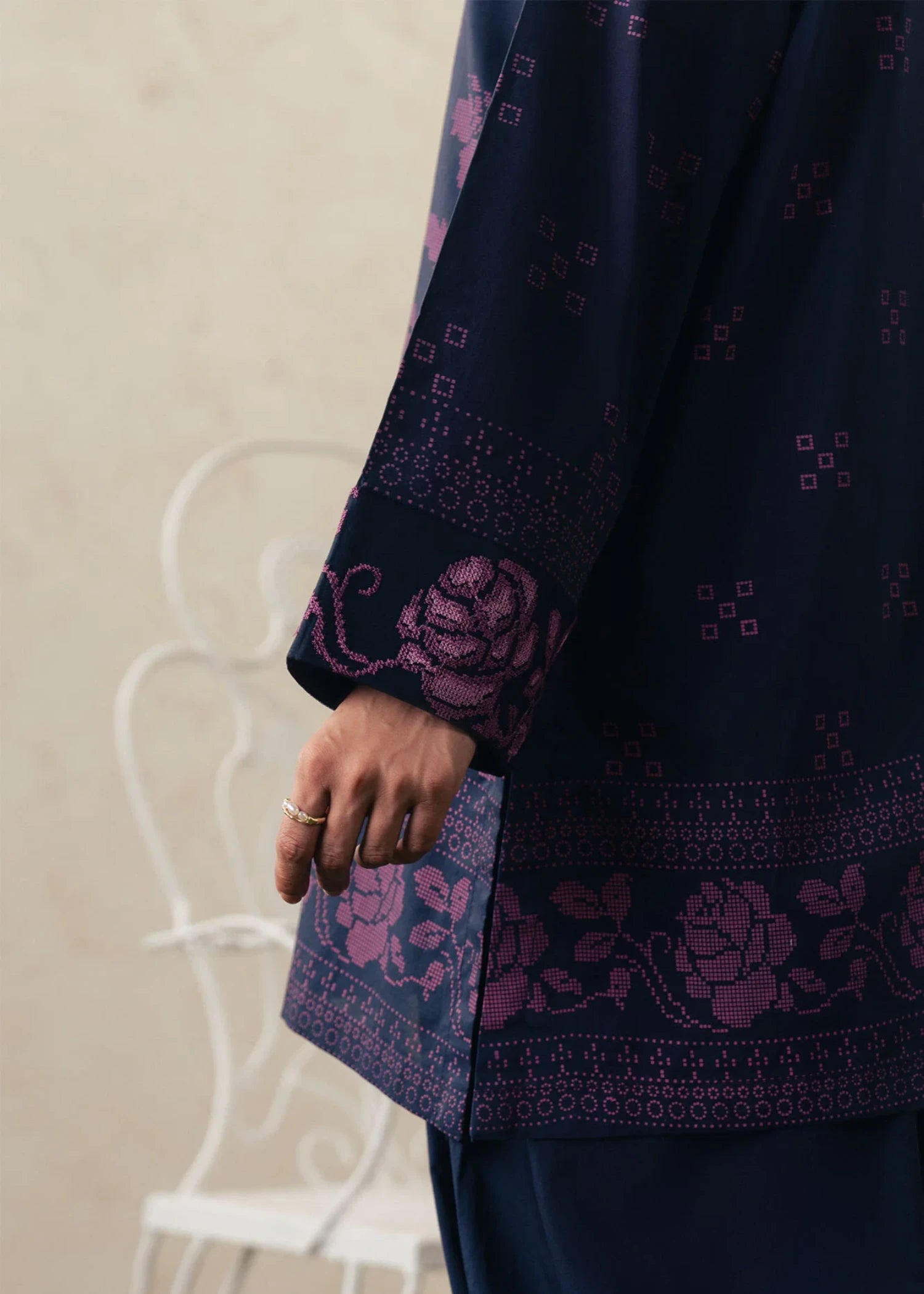 cambric Unstitched in Dark blue