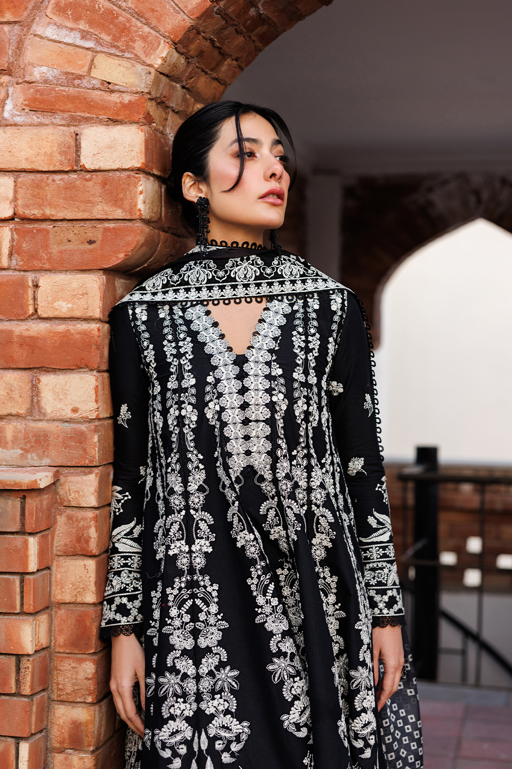 Mirabelle Festive Luxury Lawn – MIDNIGHT BLISS