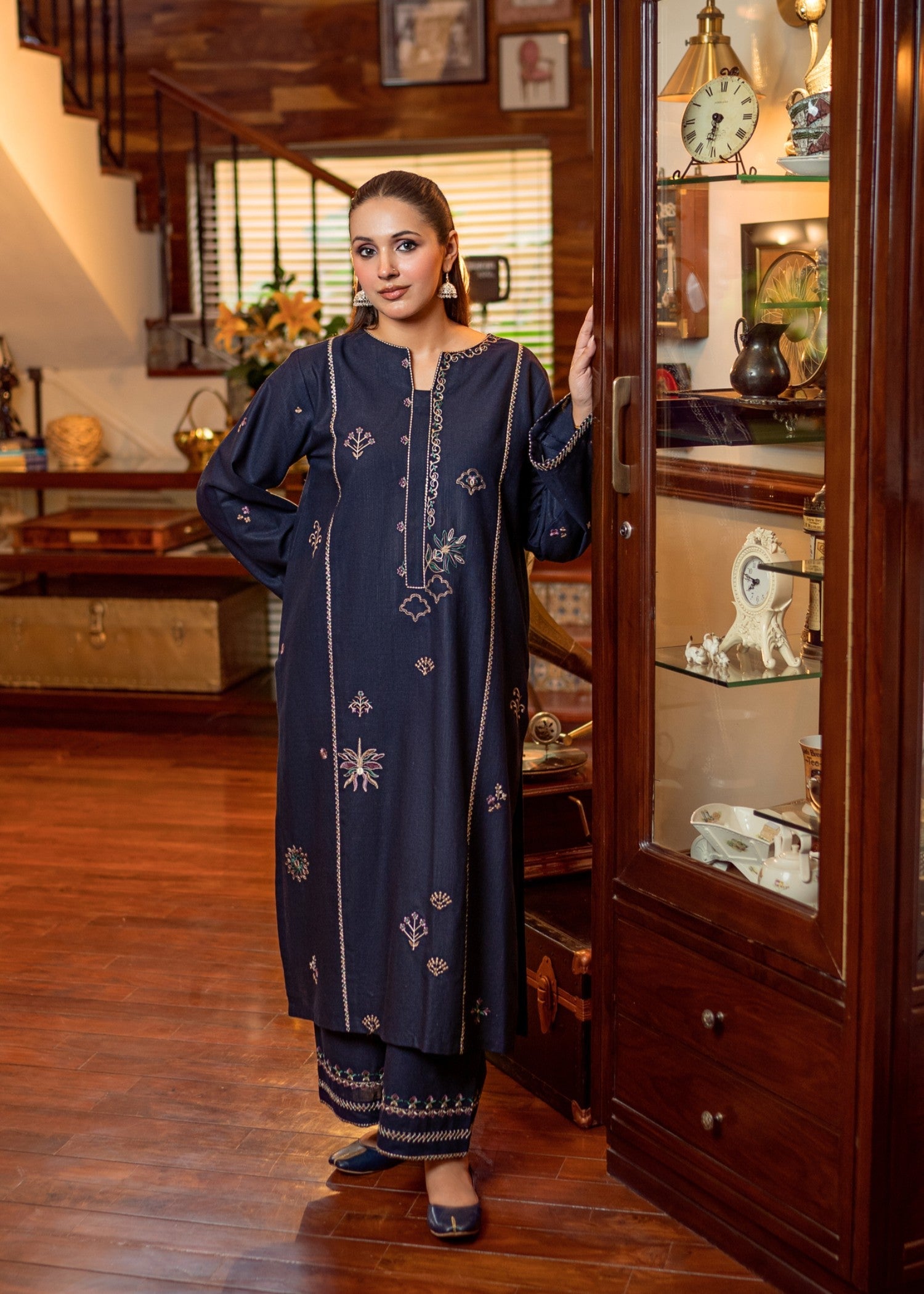 slub khaddar Kurta Set in Midnight blue