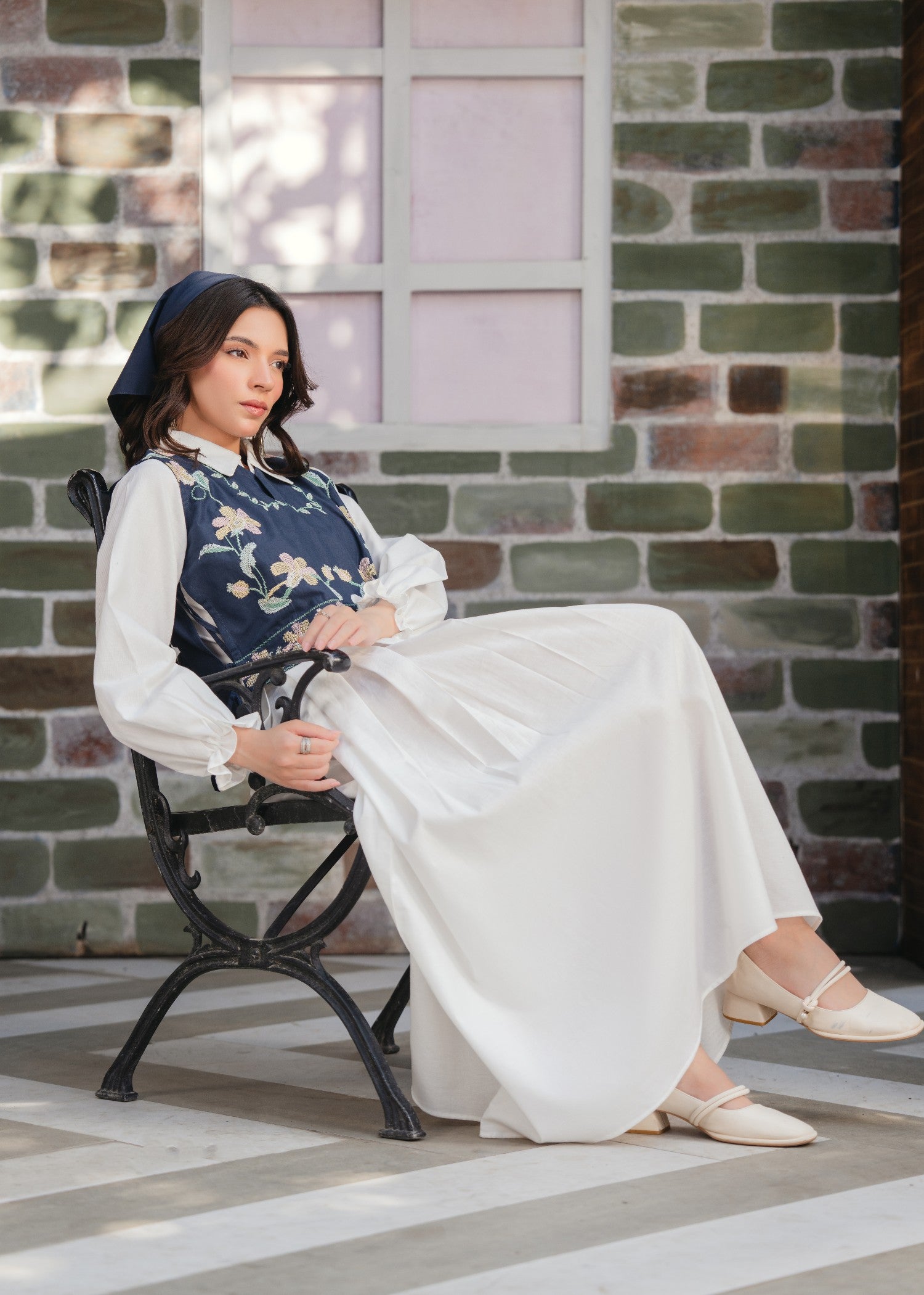 lawn Maxi in Blue, white