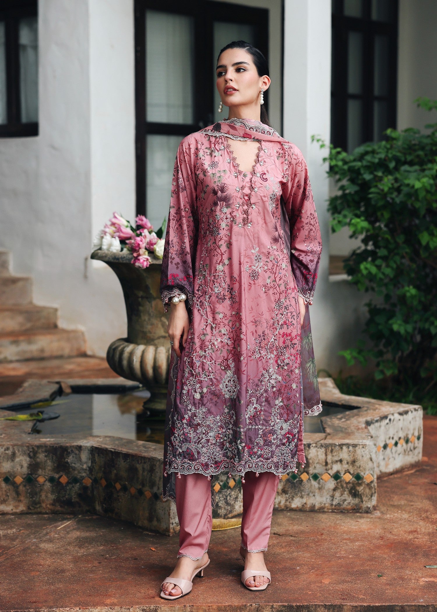 crepe silk Kurta Set in Pink
