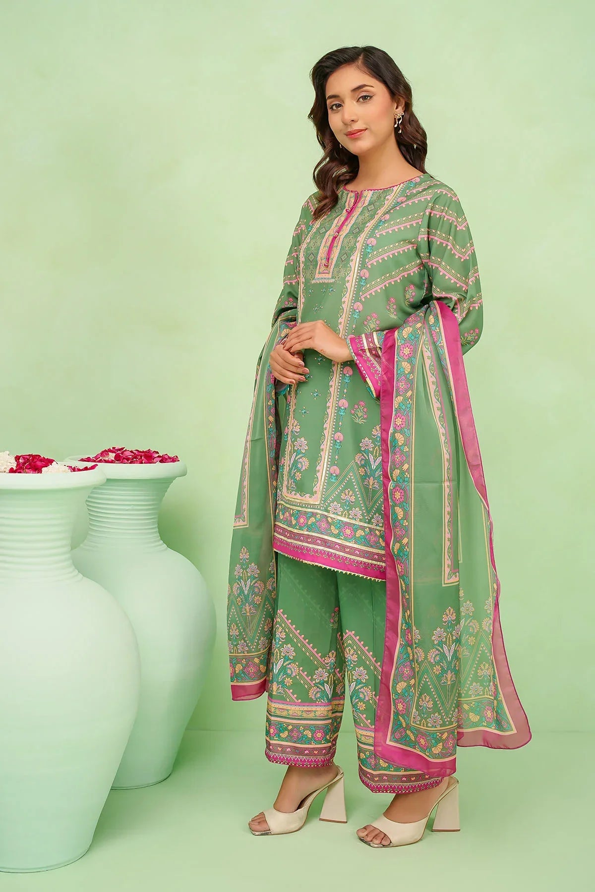 lawn Kurta Set in Apple green