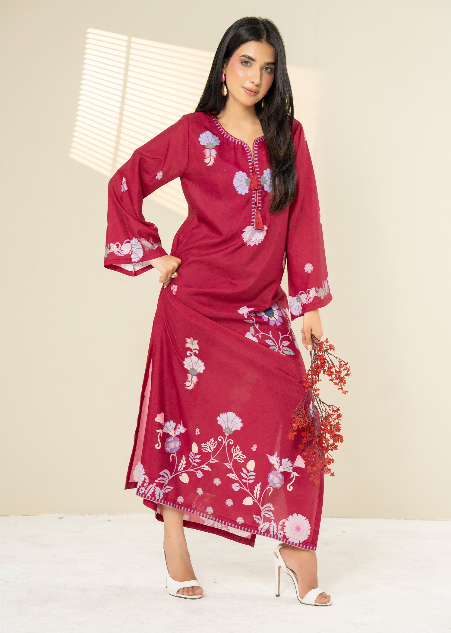lawn Kaftan in Maroon