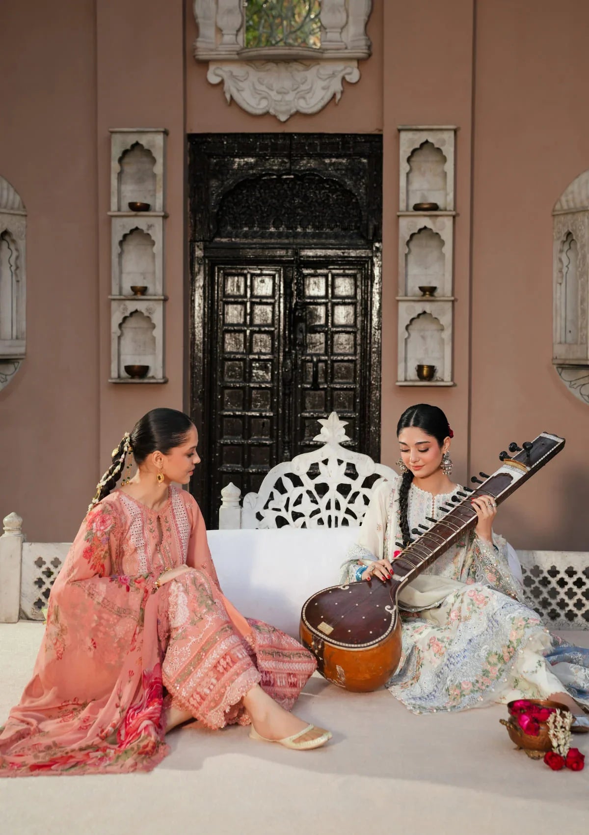 Ek Fasana Luxury Lawn – KLB-2A NEELOFAR