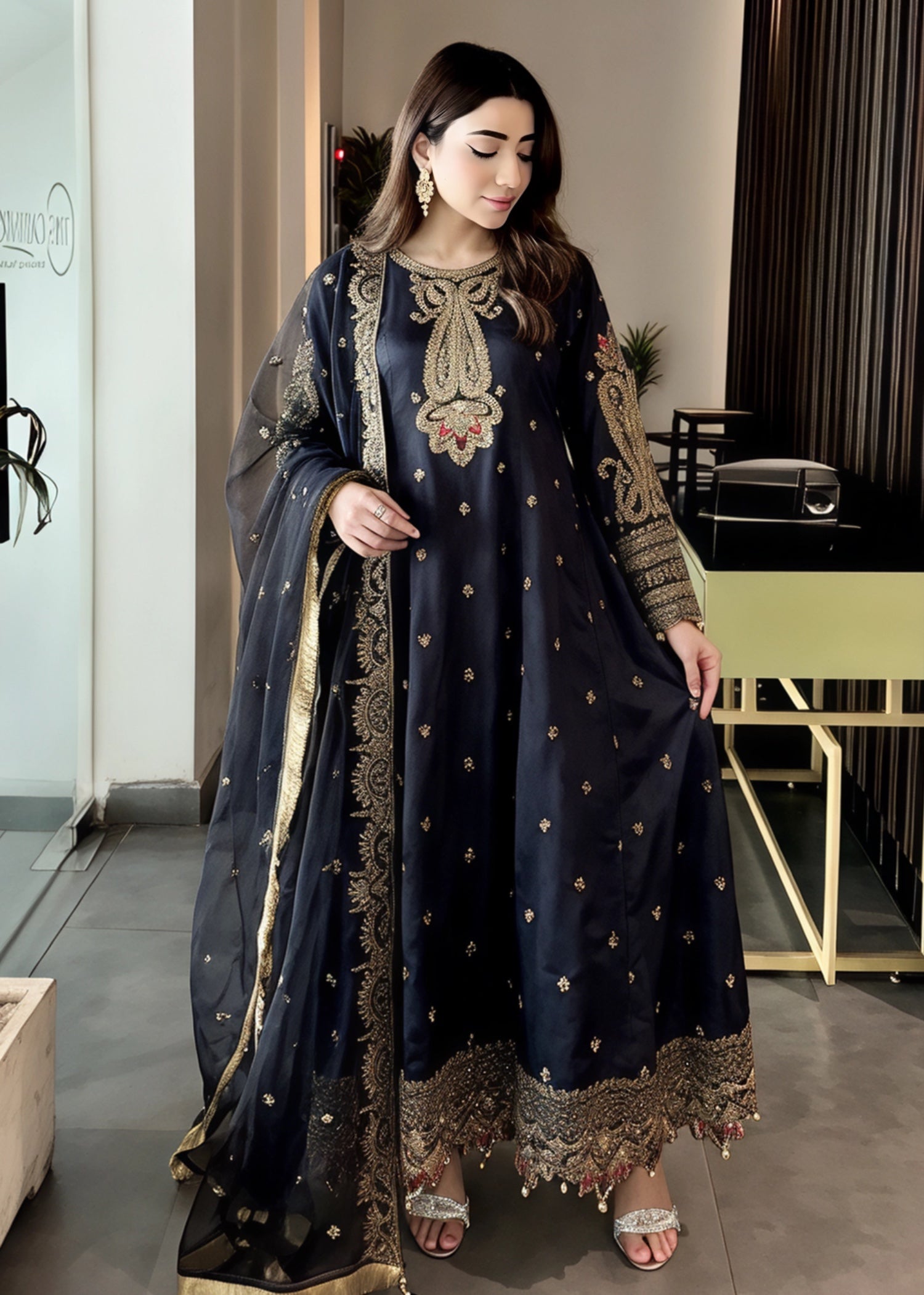 silk Maxi in Black