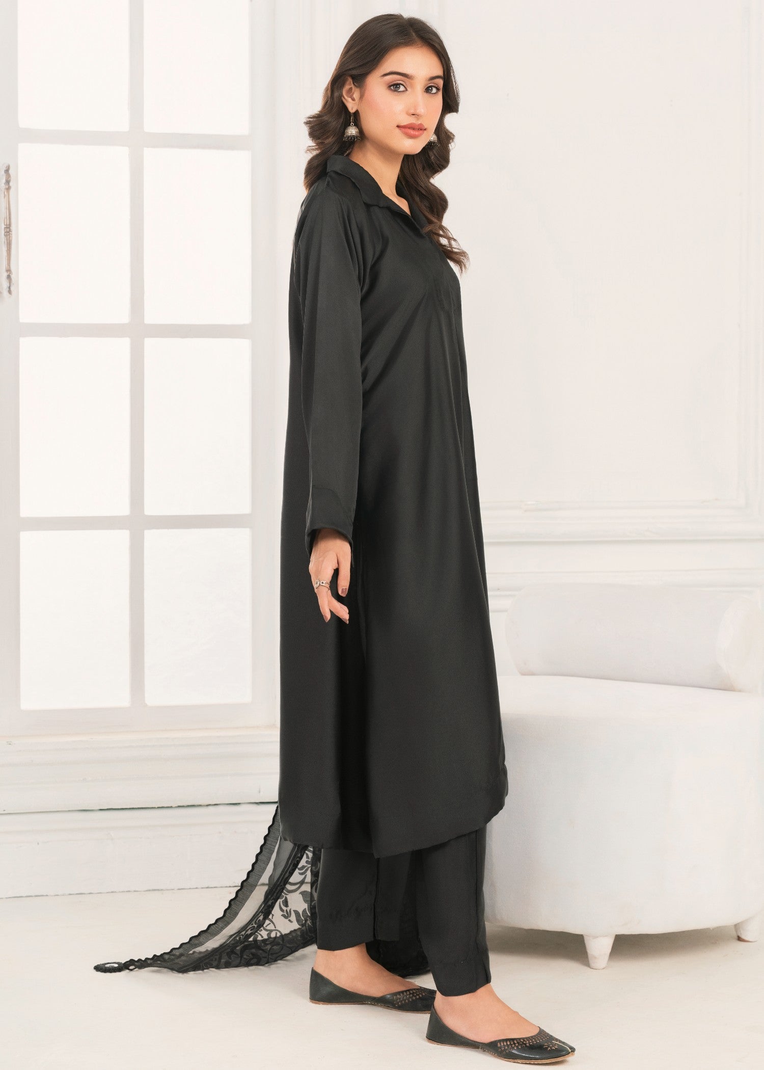 charmuse/shamooz Short Frock in Black